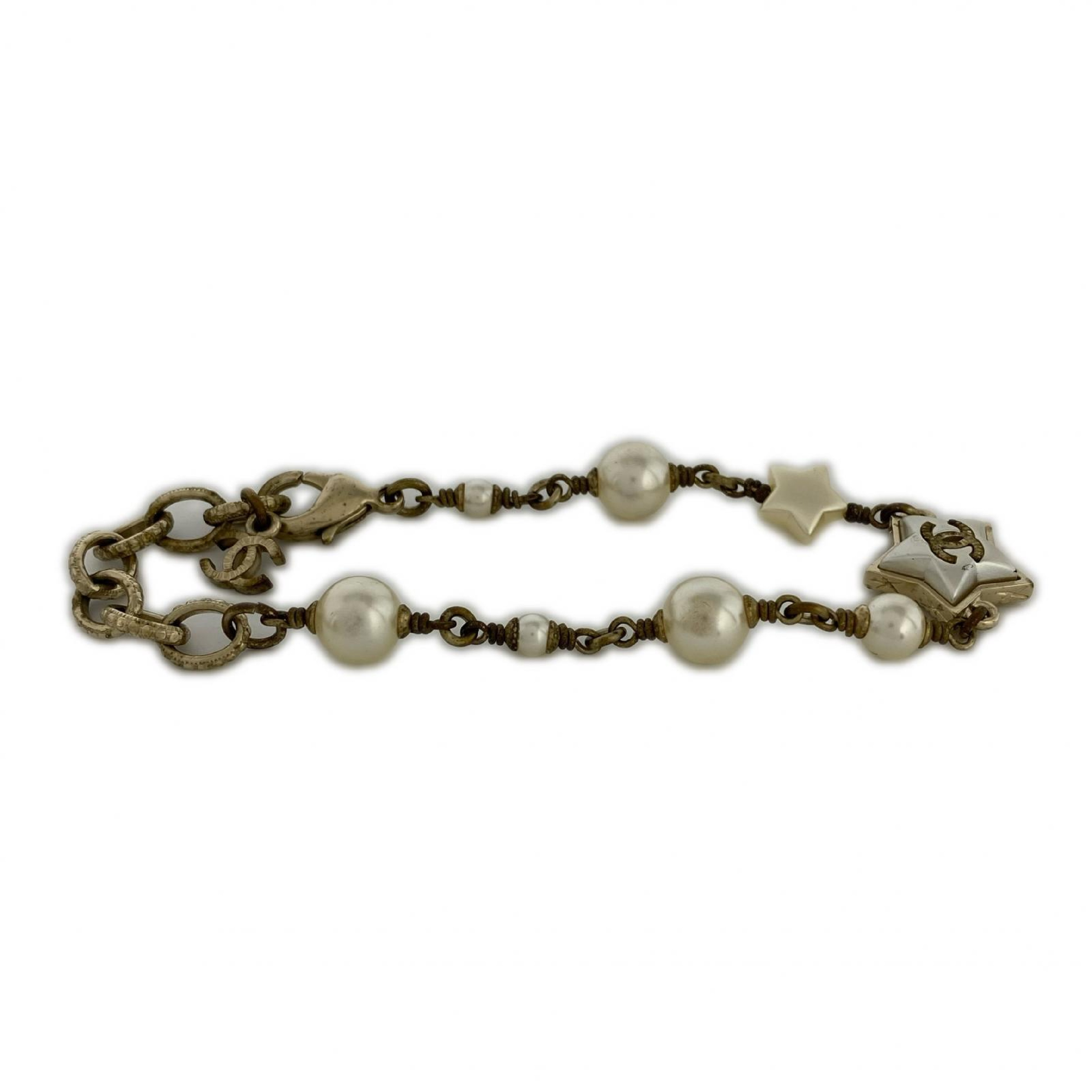 Gold-colored metal faux pearl star A17B fashion bracelet/bangle — view 6