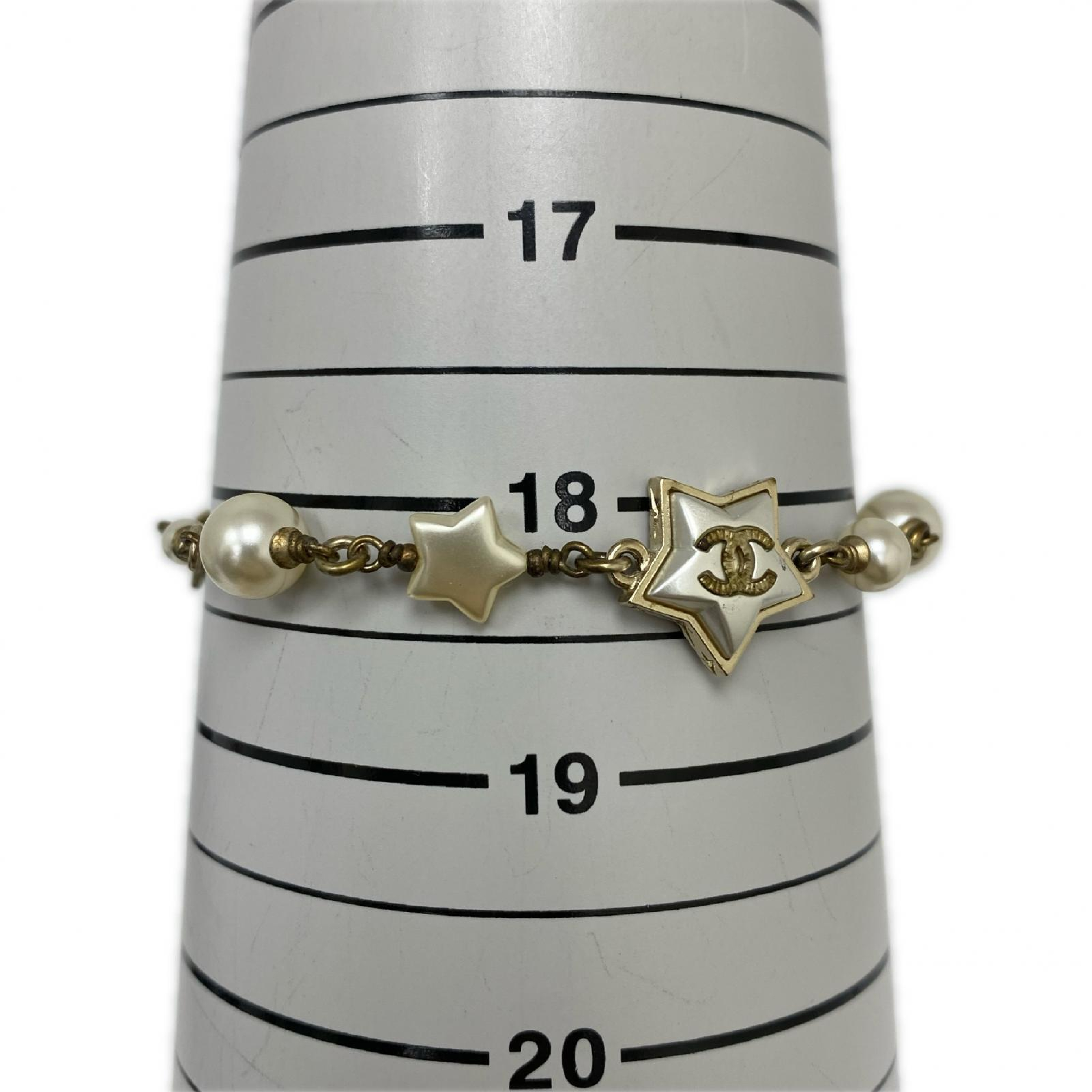 Gold-colored metal faux pearl star A17B fashion bracelet/bangle — view 9
