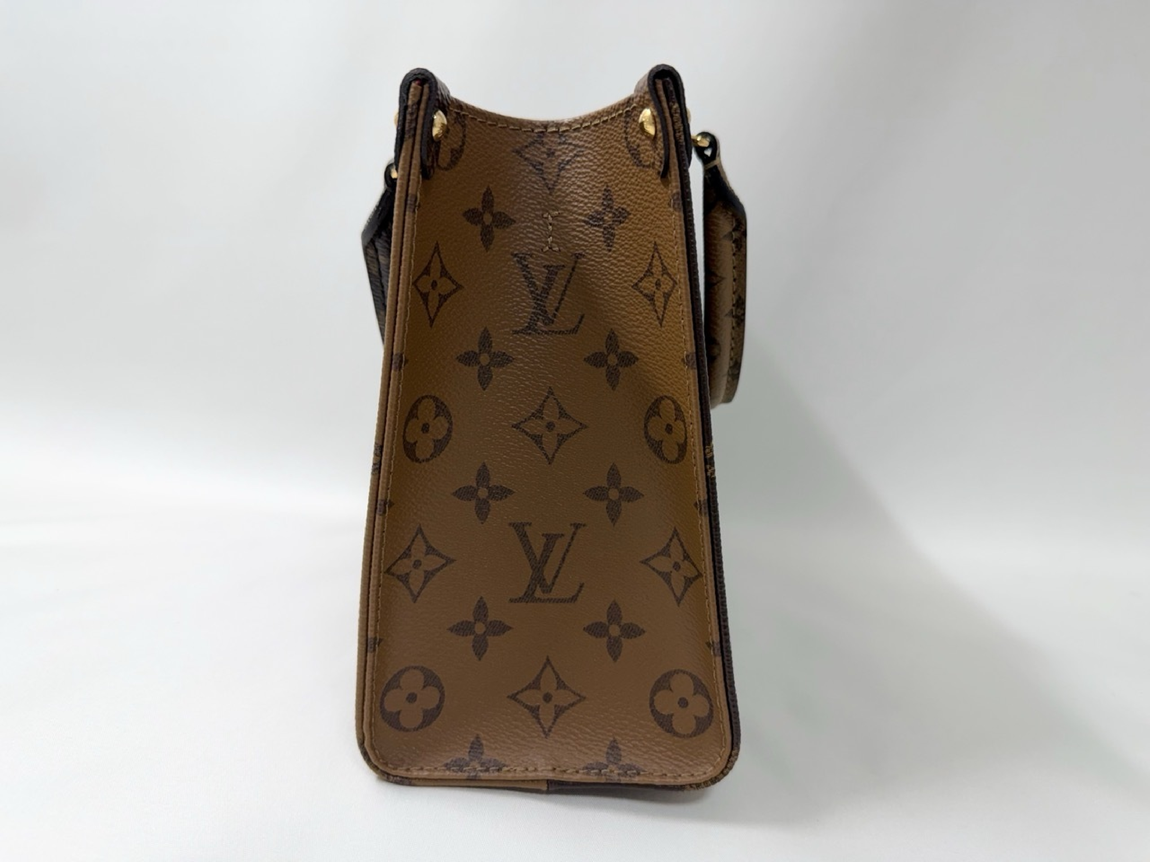 Monogram Giant Reverse On the Go PM M46373 Handbag RFID Shoulder Bag — view 3