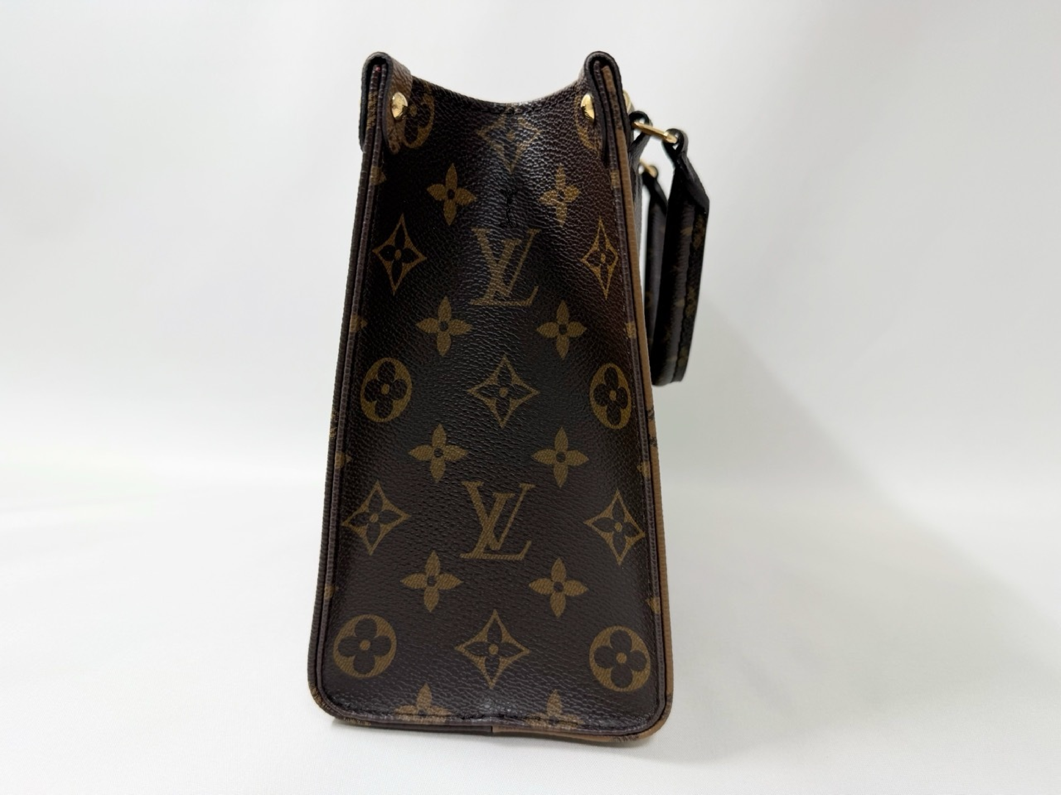 Monogram Giant Reverse On the Go PM M46373 Handbag RFID Shoulder Bag — view 4