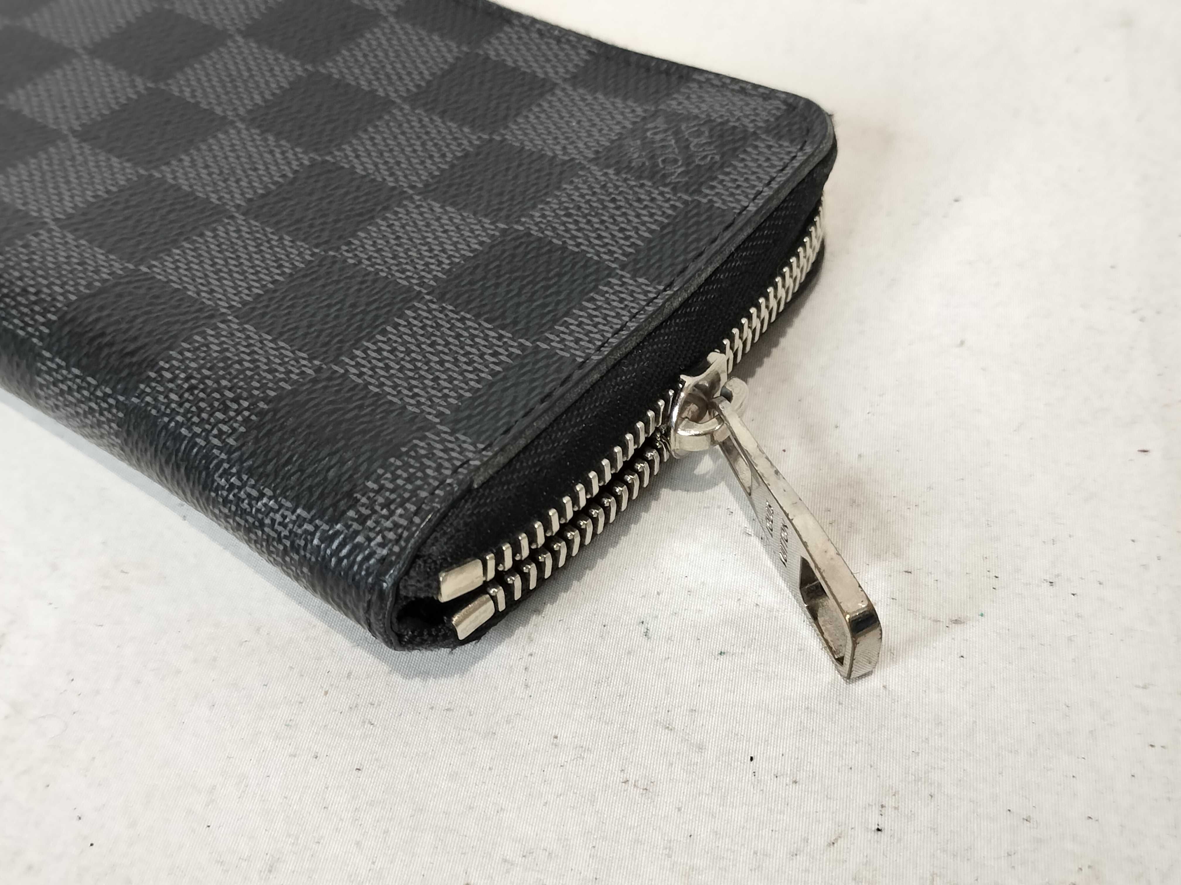 Damier Graphite Zippy Wallet Vertical N63095 Wallet — view 4
