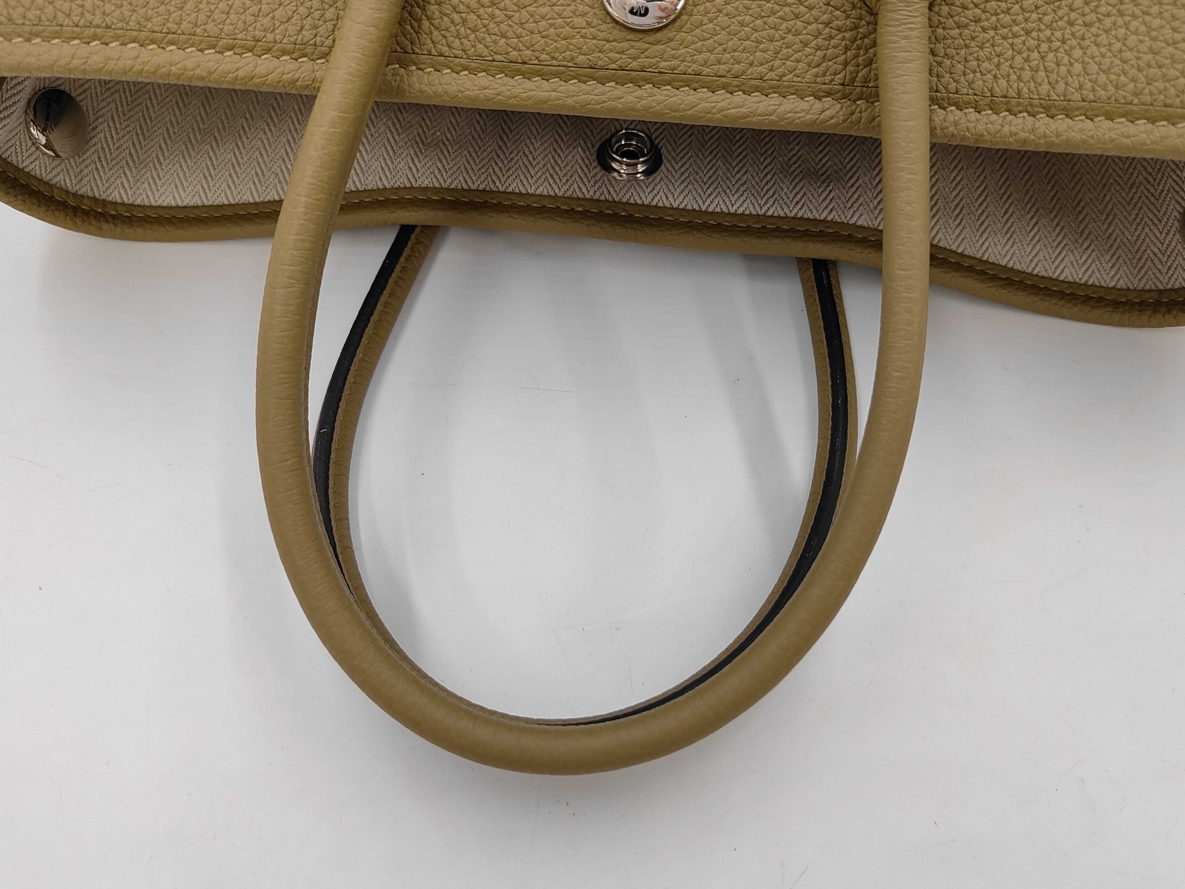 Garden Party Neo Dune Togo Silver Hardware G Stamp Handbag — view 6