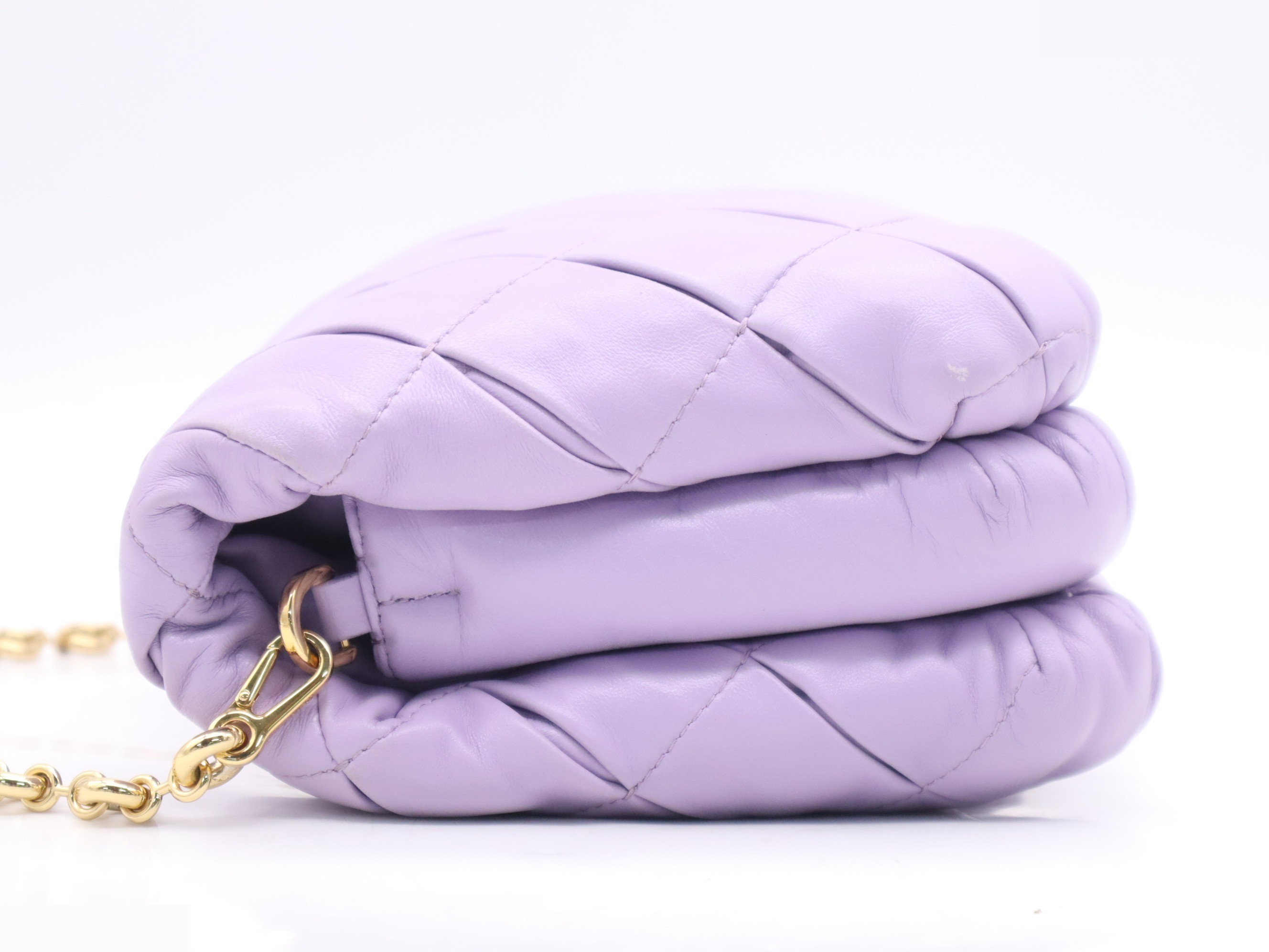 Lambskin puffer bag, Goya style, purple, gold hardware, with shoulder strap. — view 3