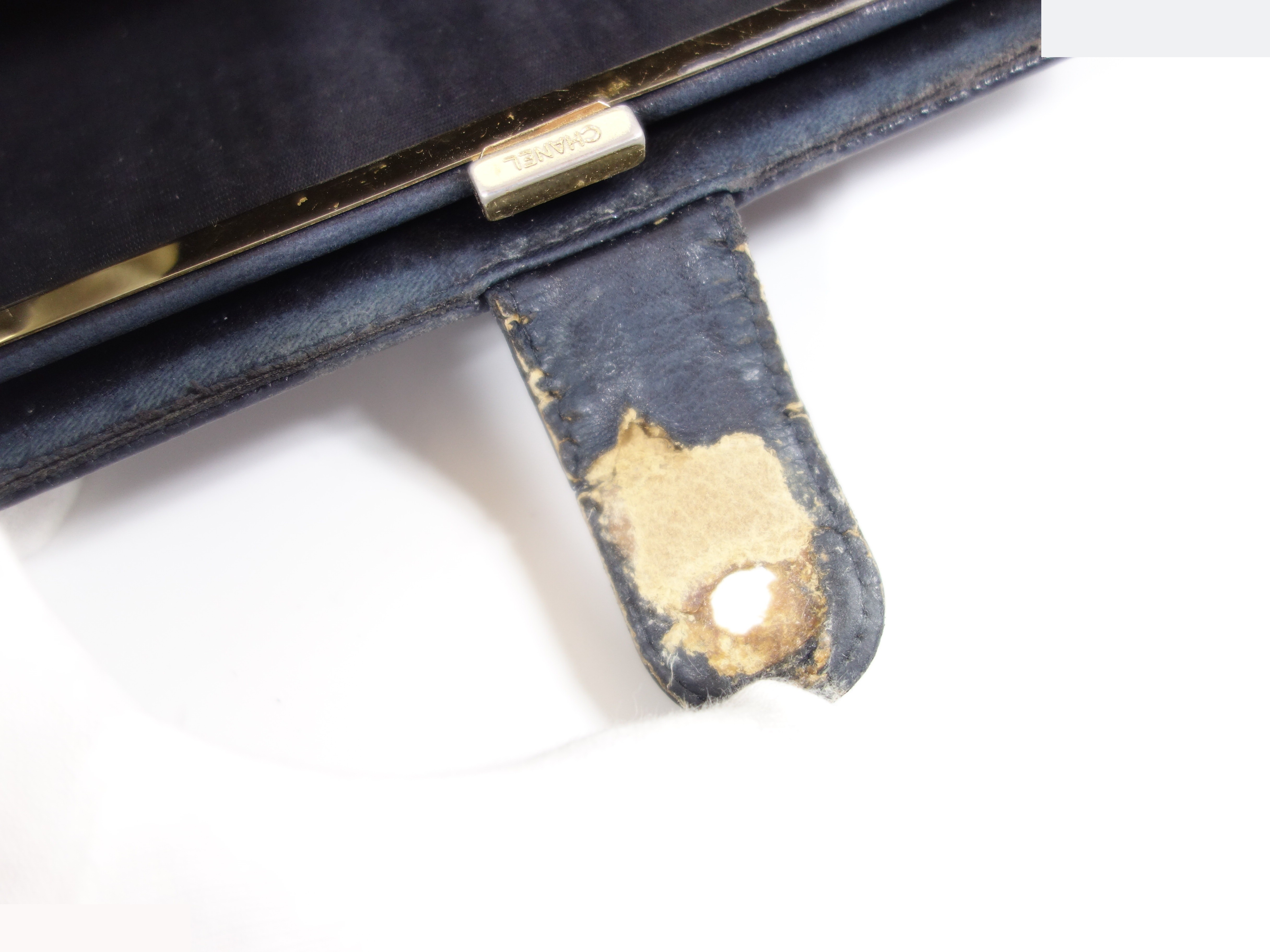 Caviar skin (bags) and wallets — view 8
