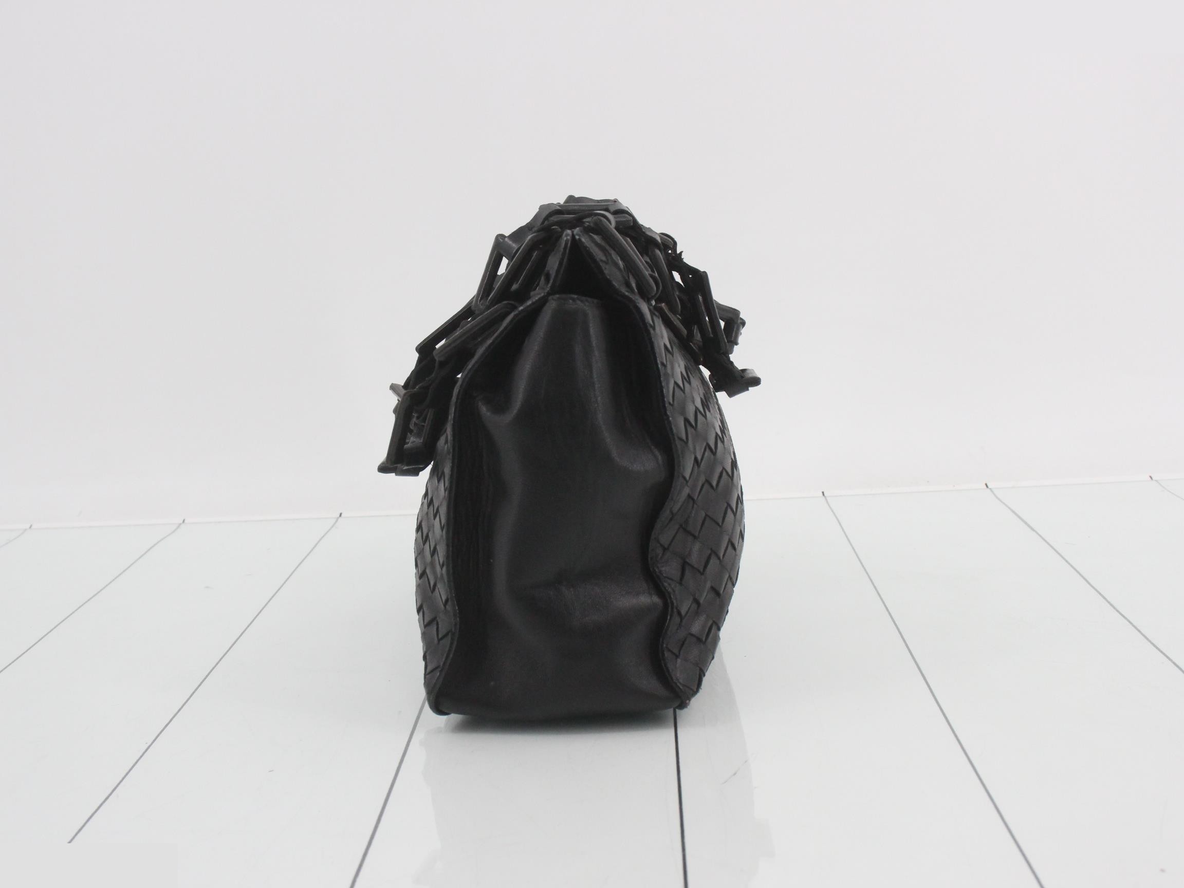 Intrecciato (Bag) - Shoulder Bag - Black — view 3