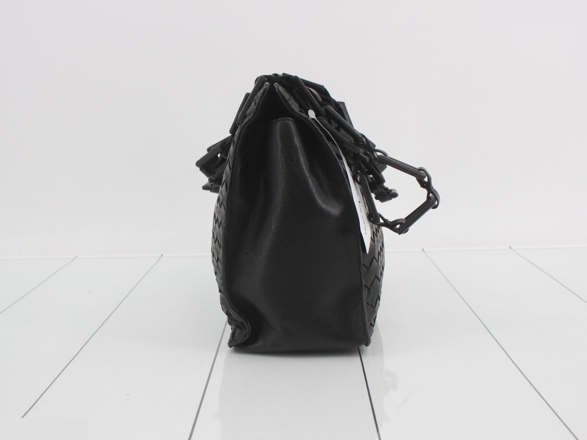 Intrecciato (Bag) - Shoulder Bag - Black — view 4