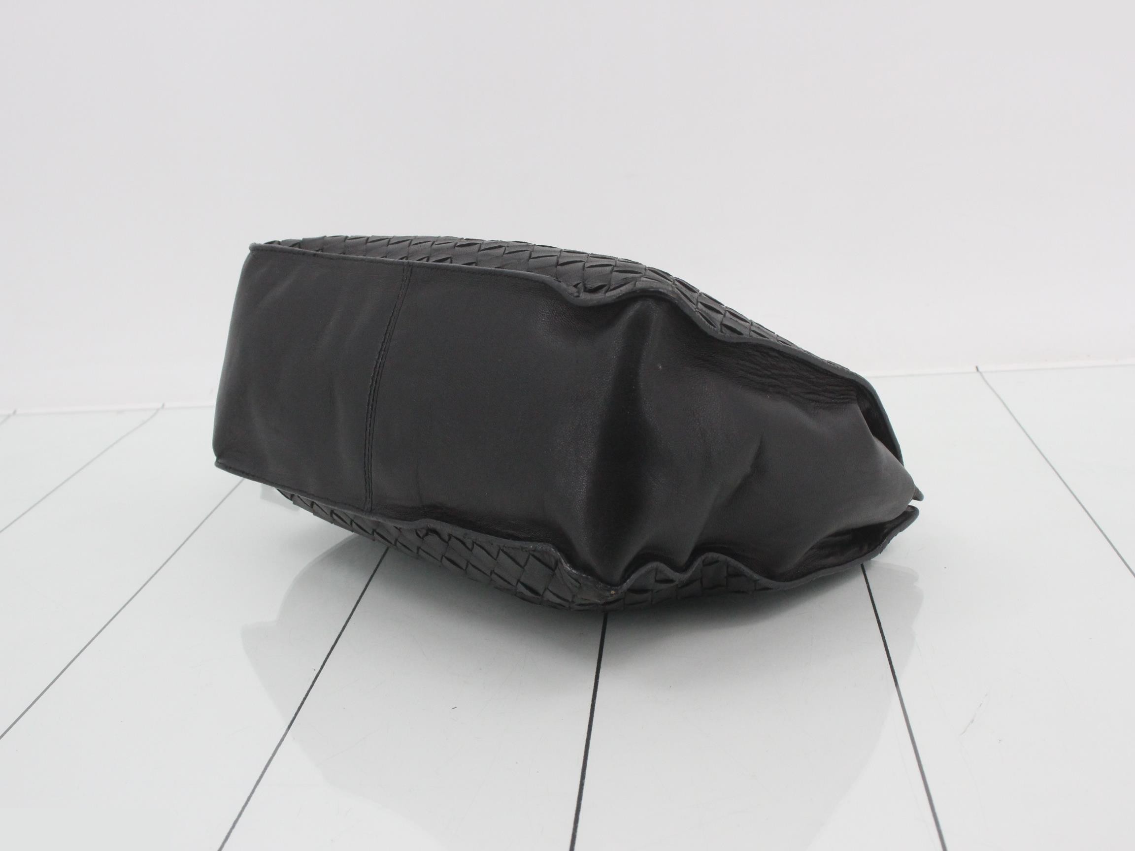 Intrecciato (Bag) - Shoulder Bag - Black — view 6