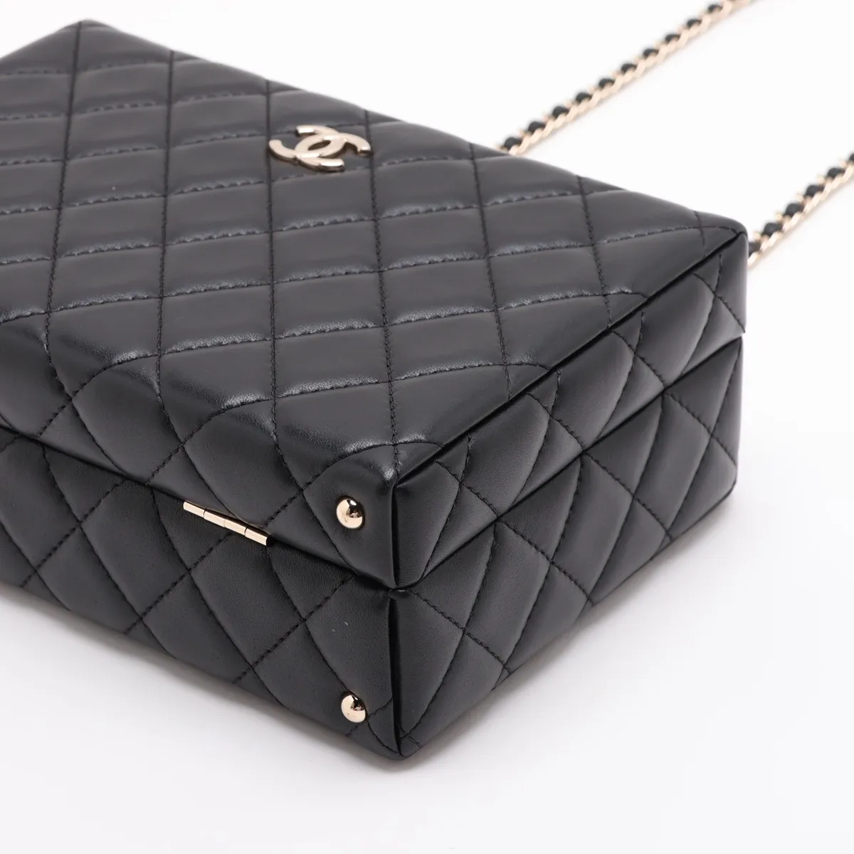 [Individually packaged] Chanel Matelassé Lambskin 2-Way Handbag, Black with Gold Hardware, CK8ETE76, Random Plate — view 3