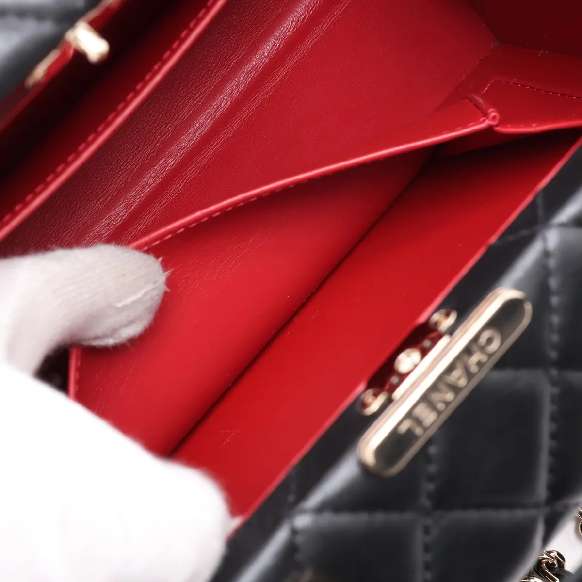 [Individually packaged] Chanel Matelassé Lambskin 2-Way Handbag, Black with Gold Hardware, CK8ETE76, Random Plate — view 10