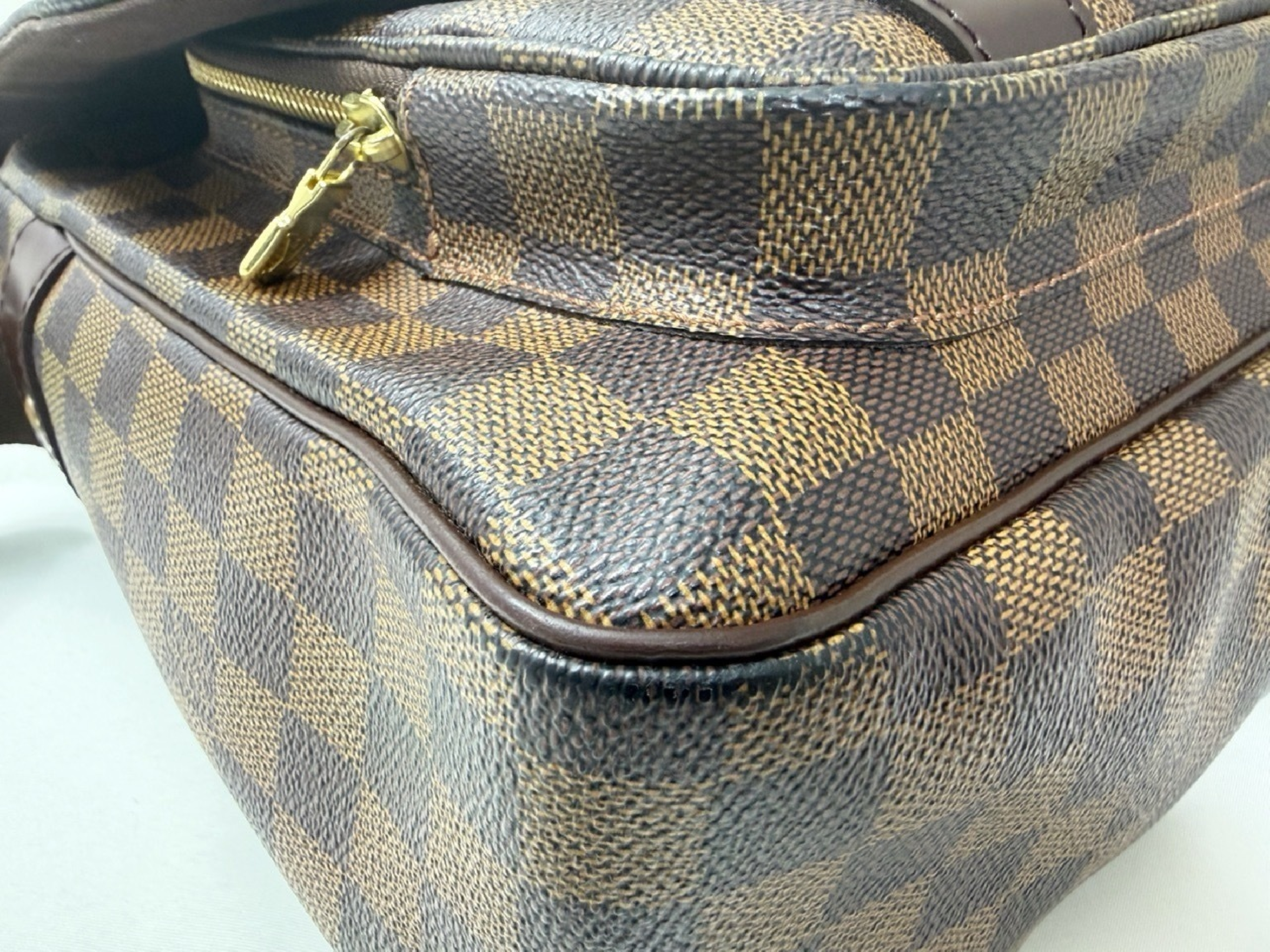 Damier Messenger Melville N51125 Shoulder Bag — view 6