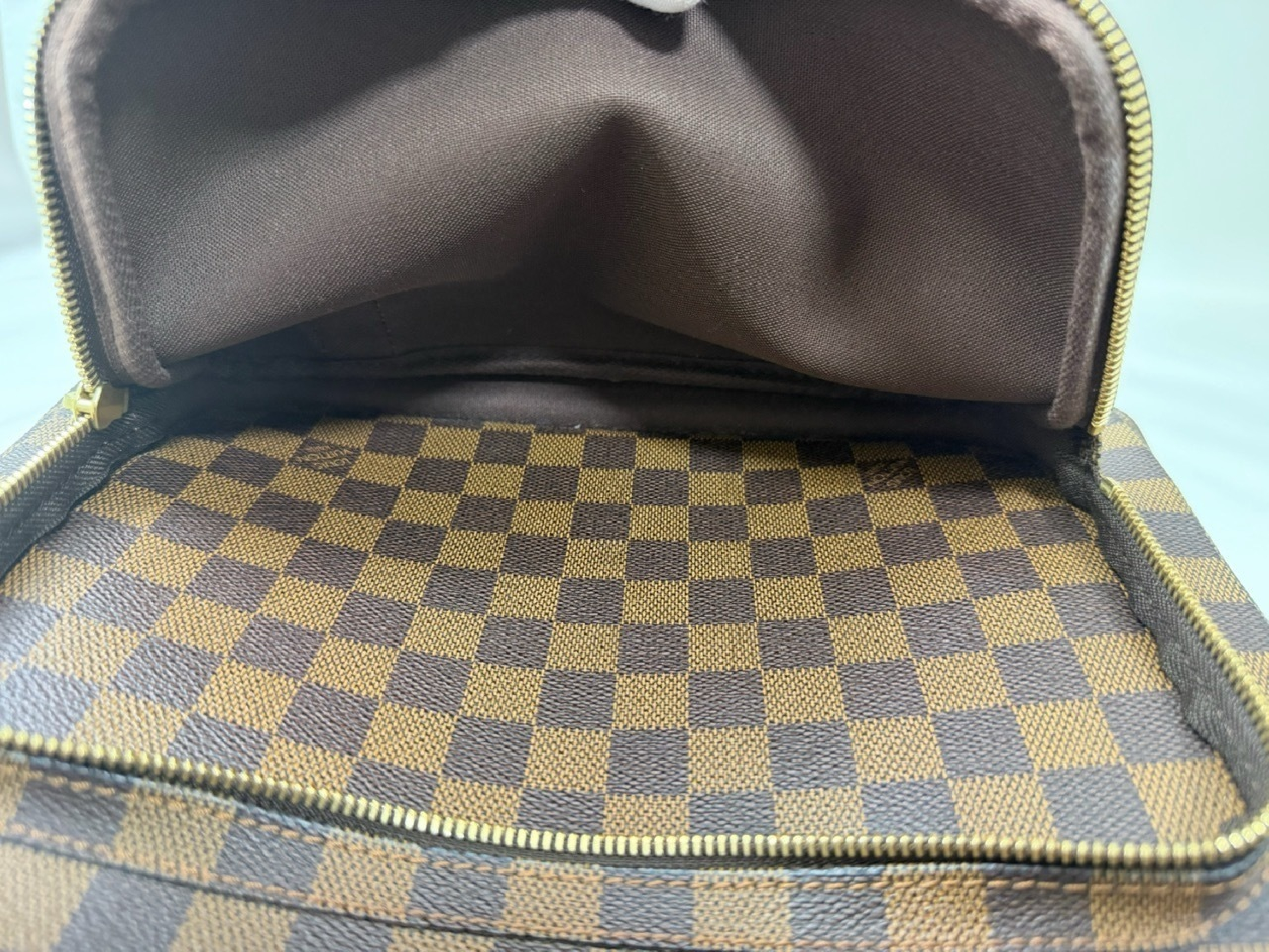 Damier Messenger Melville N51125 Shoulder Bag — view 10