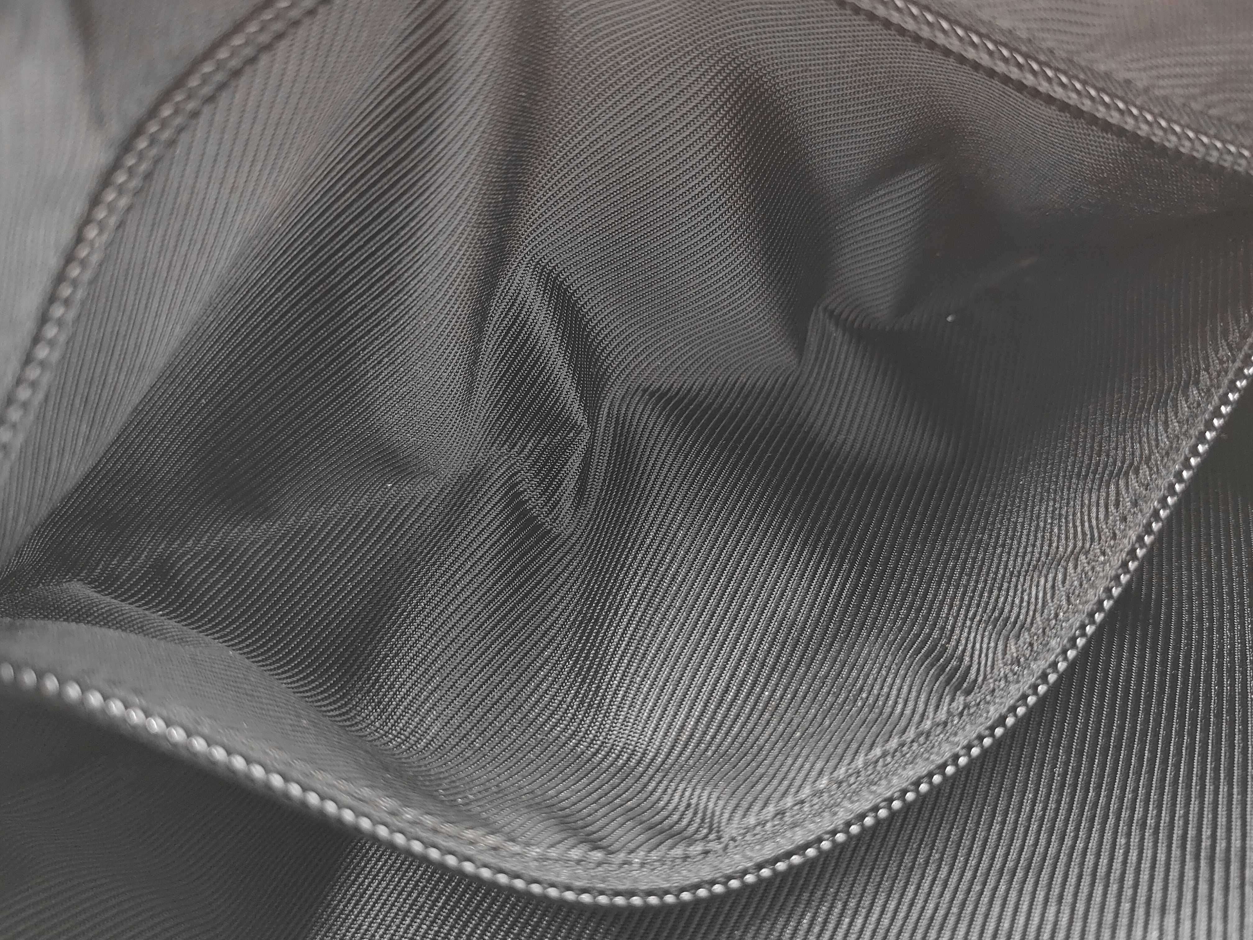 GG Canvas Shoulder Bag — view 5