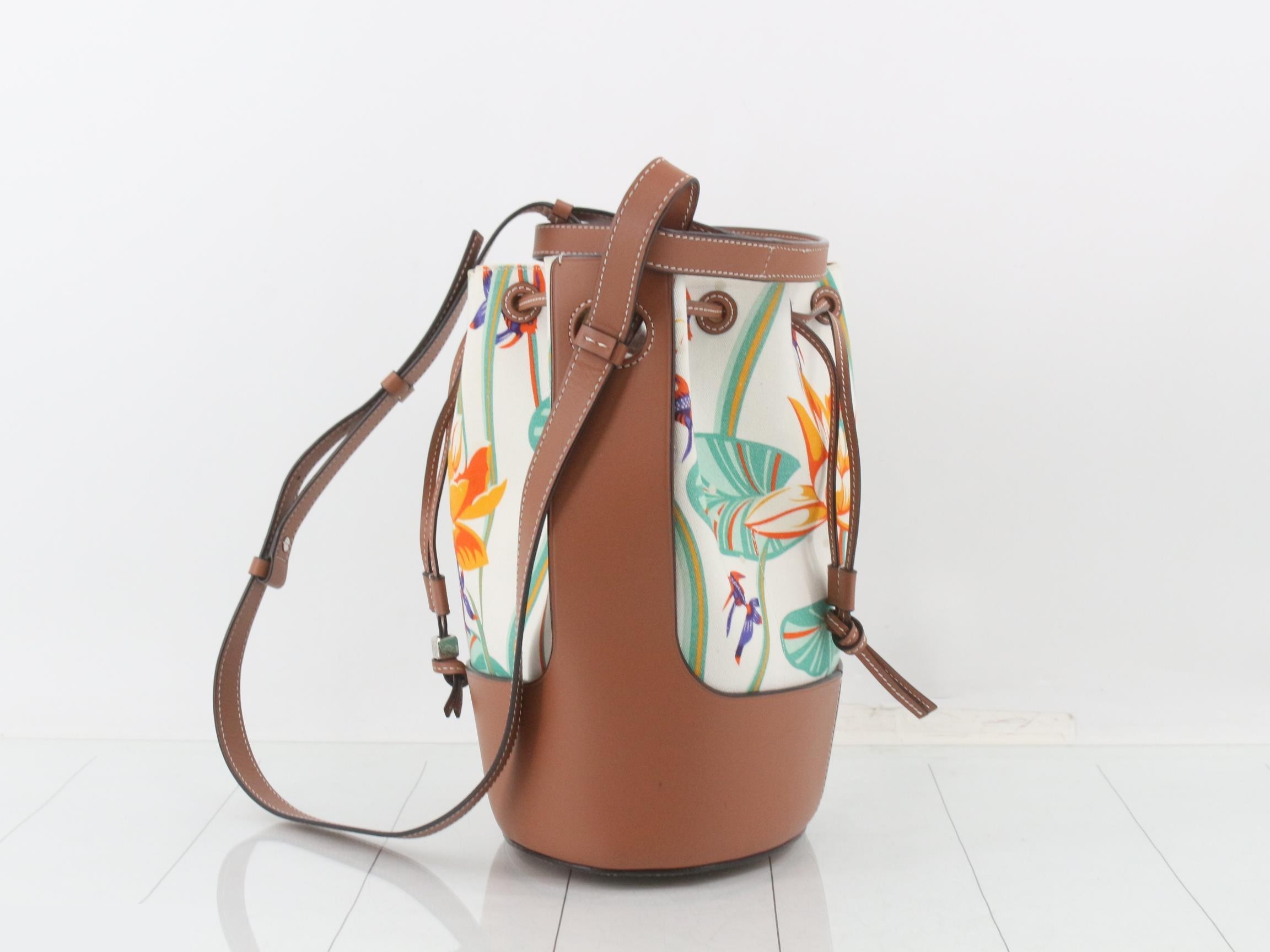 Balloon Bag, Medium, 2-Way Shoulder Bag — view 3