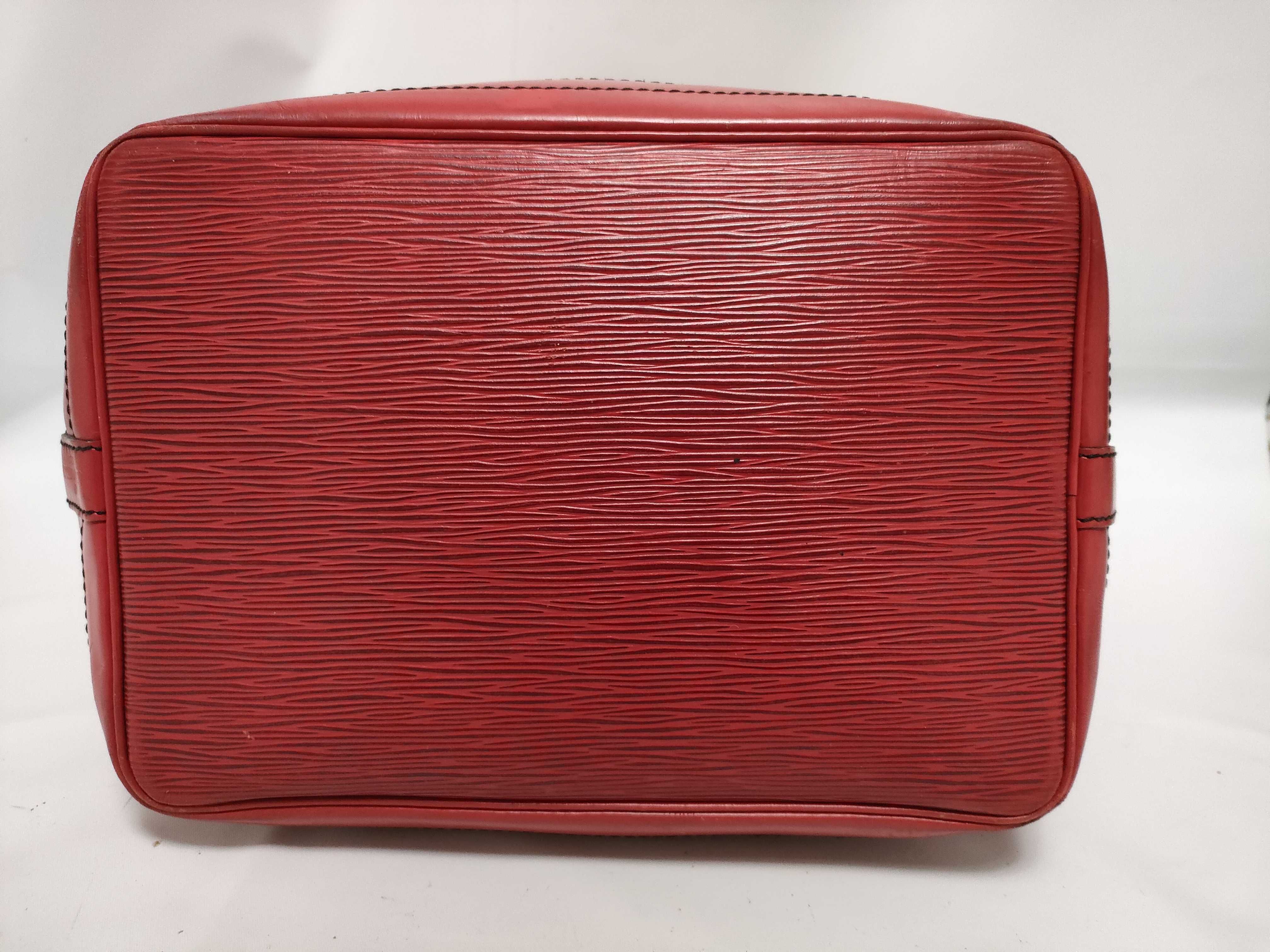 Epi Noe Red M44007 8907A2 Shoulder Bag — view 8