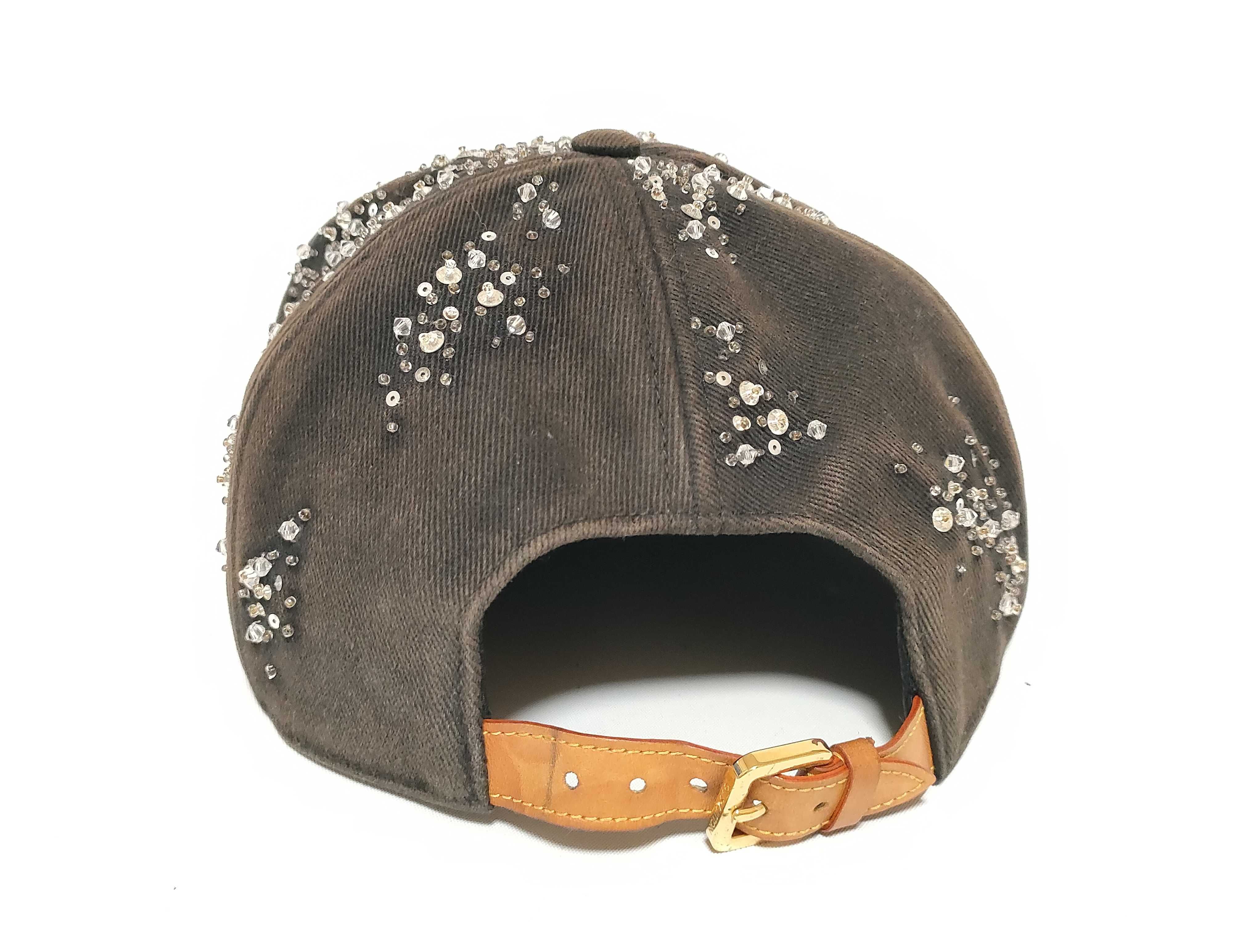 Hats and other accessories — view 3