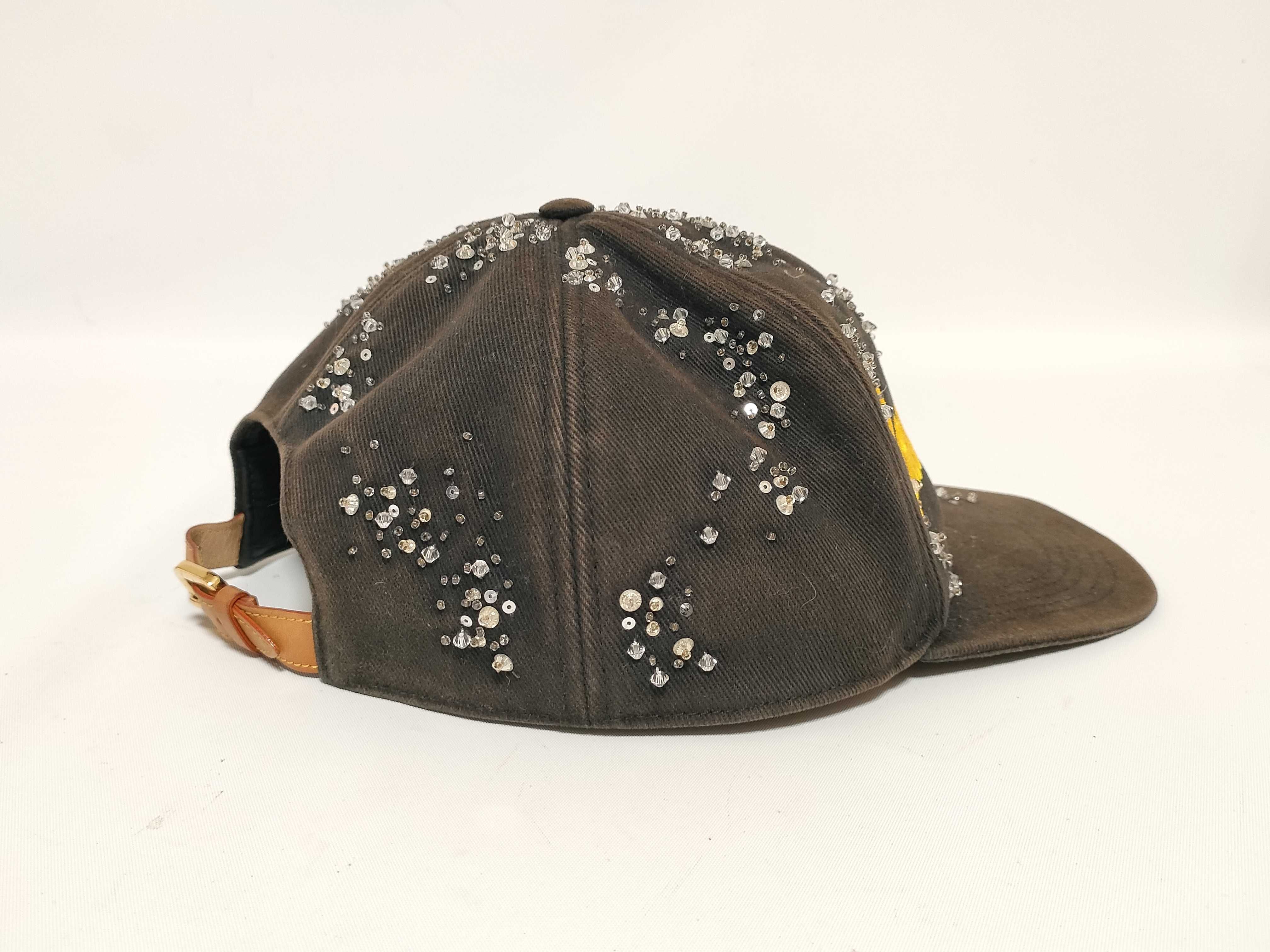Hats and other accessories — view 4