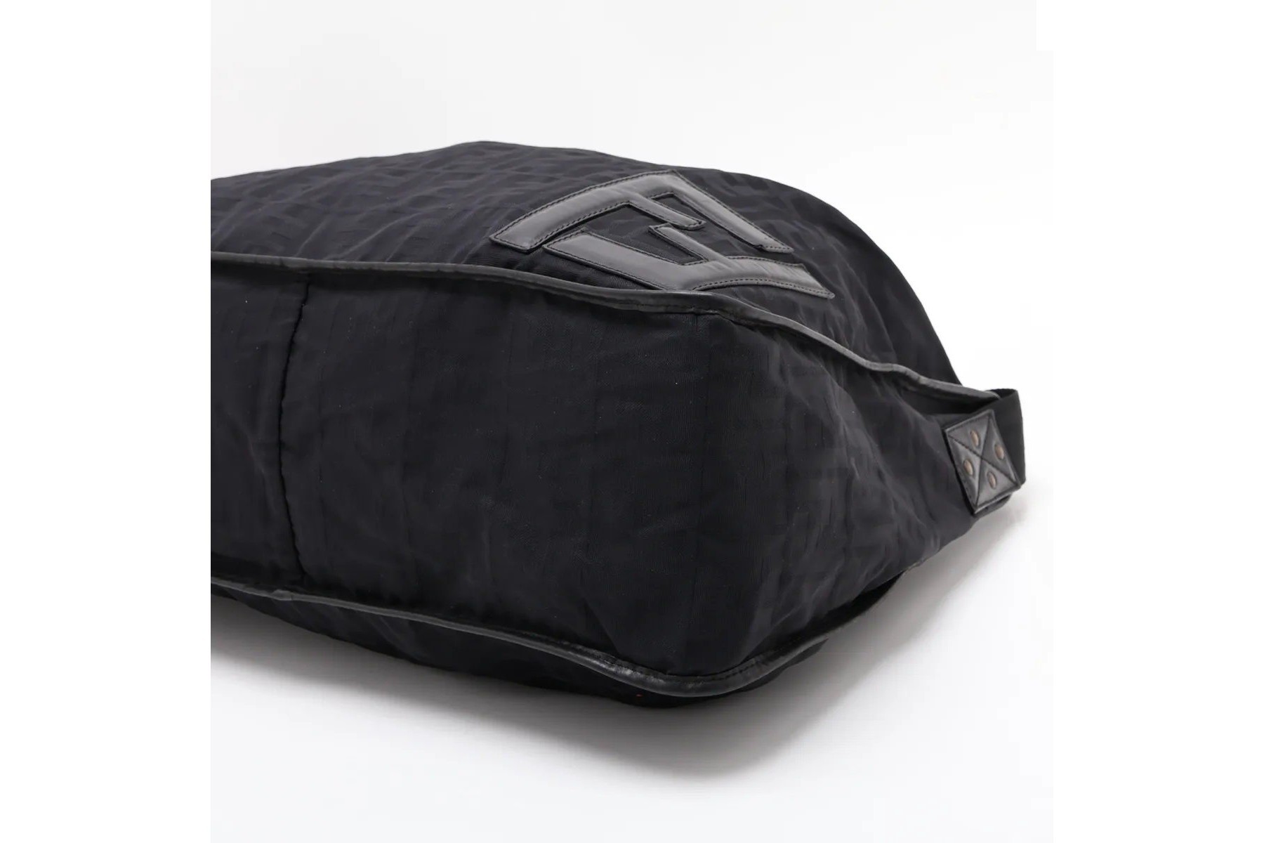 ZUCCA FF Logo 7VA148 Leather Nylon Shoulder Bag — view 3