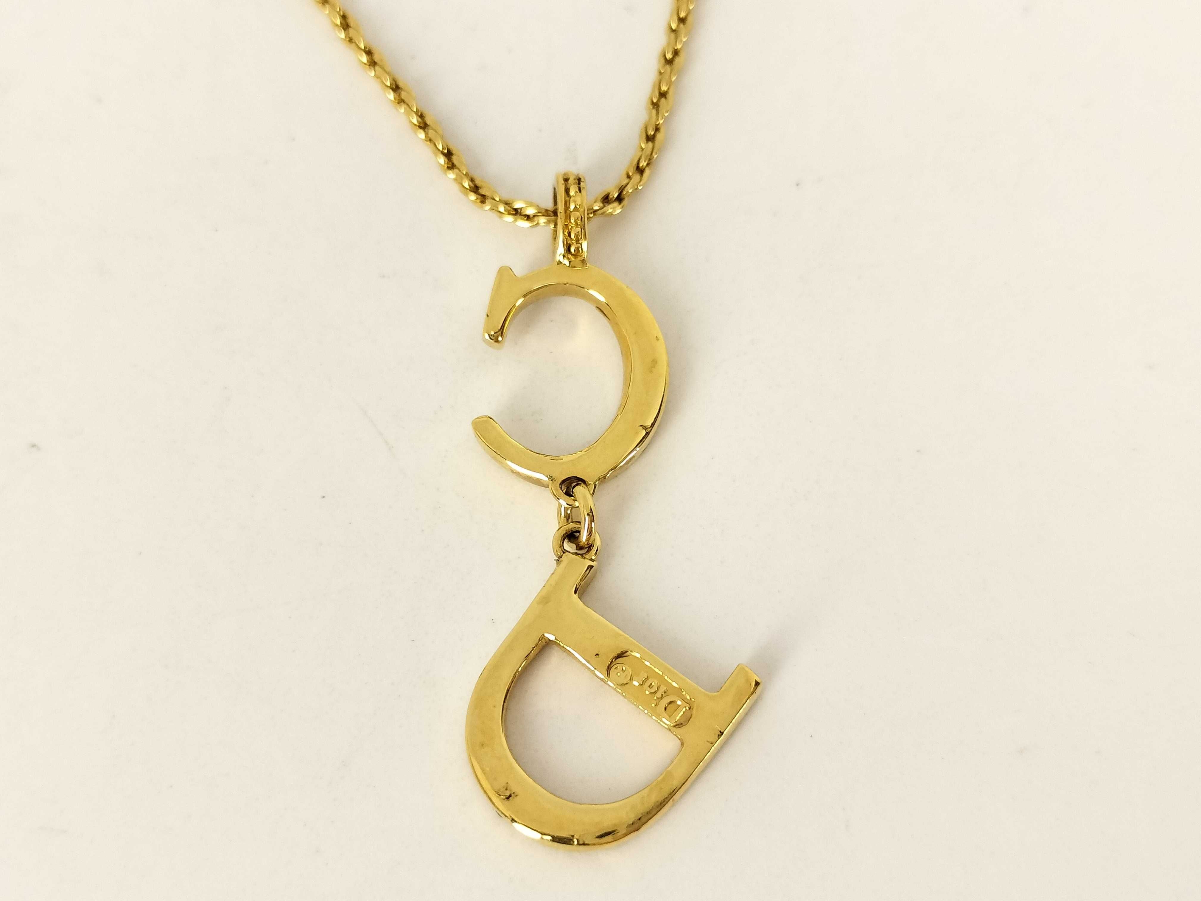 necklace — view 2