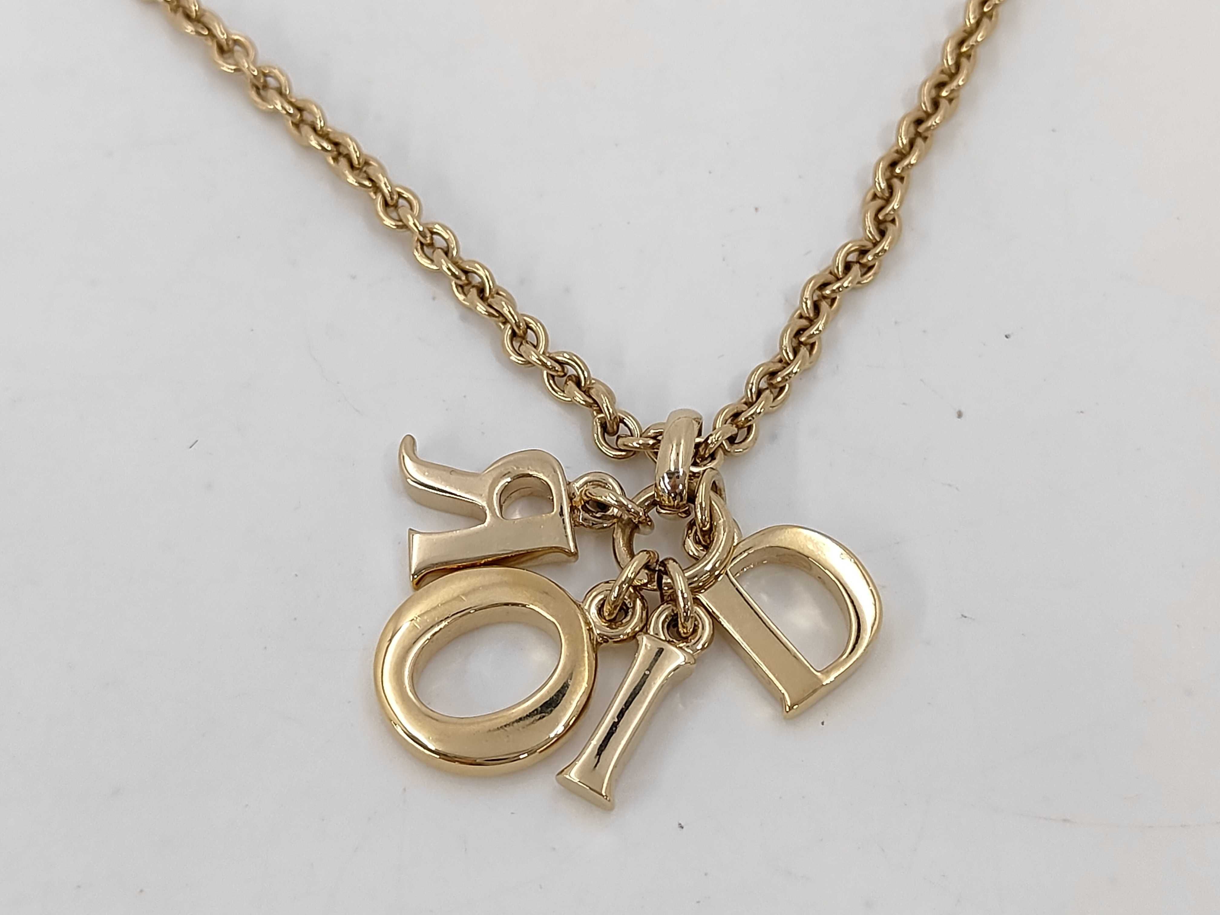 necklace — view 2