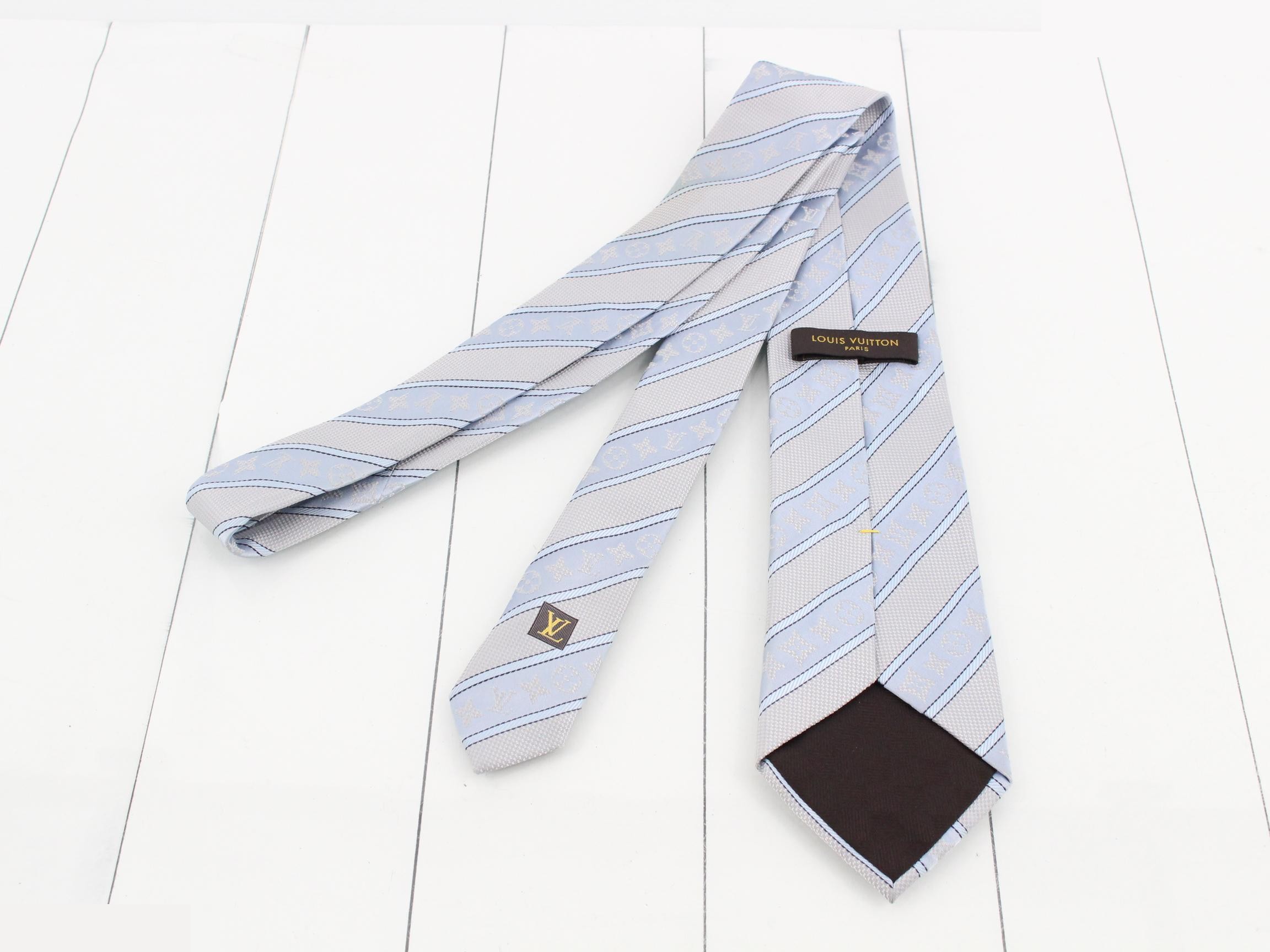 tie — view 2