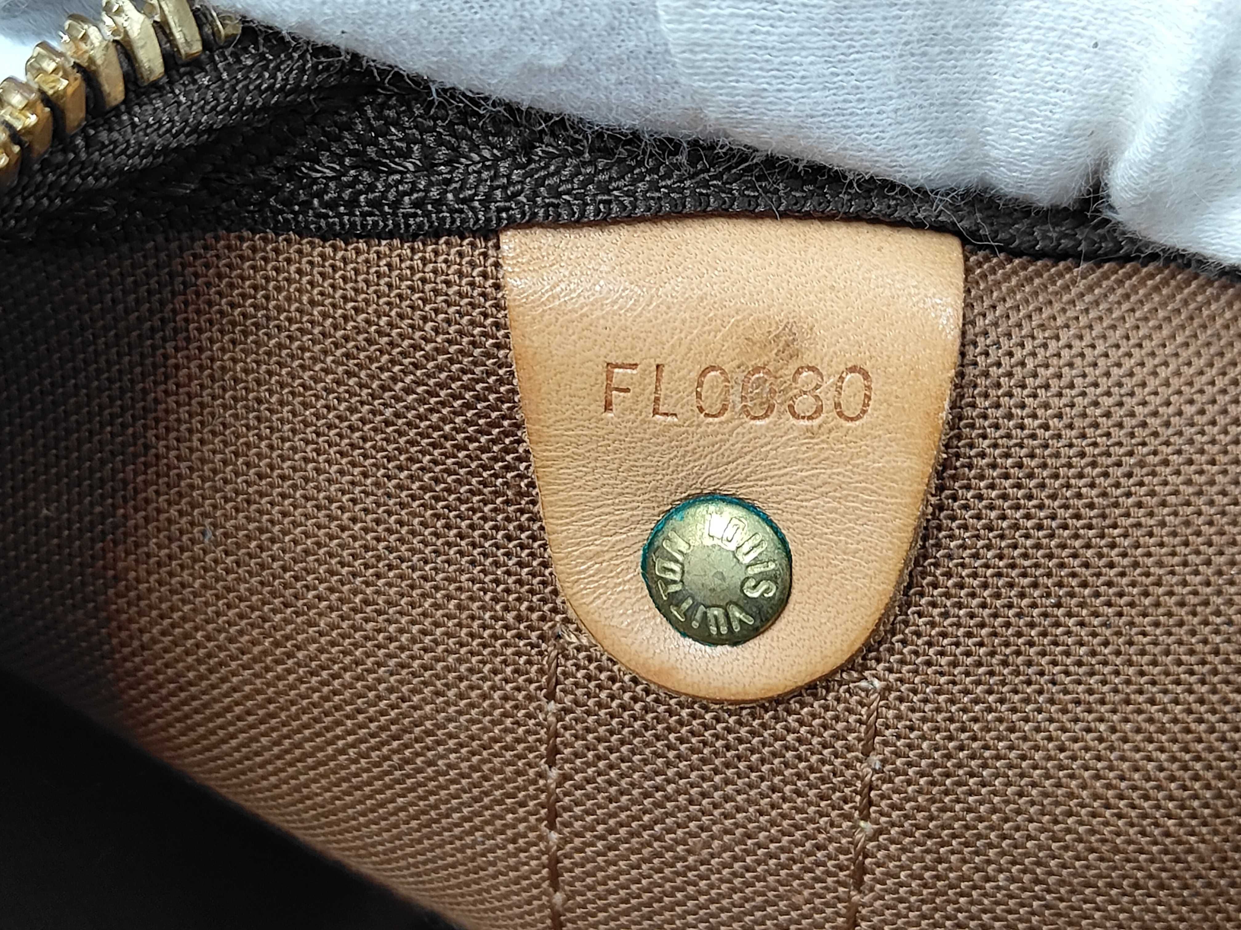 LV Keepall Boston Bag — view 10