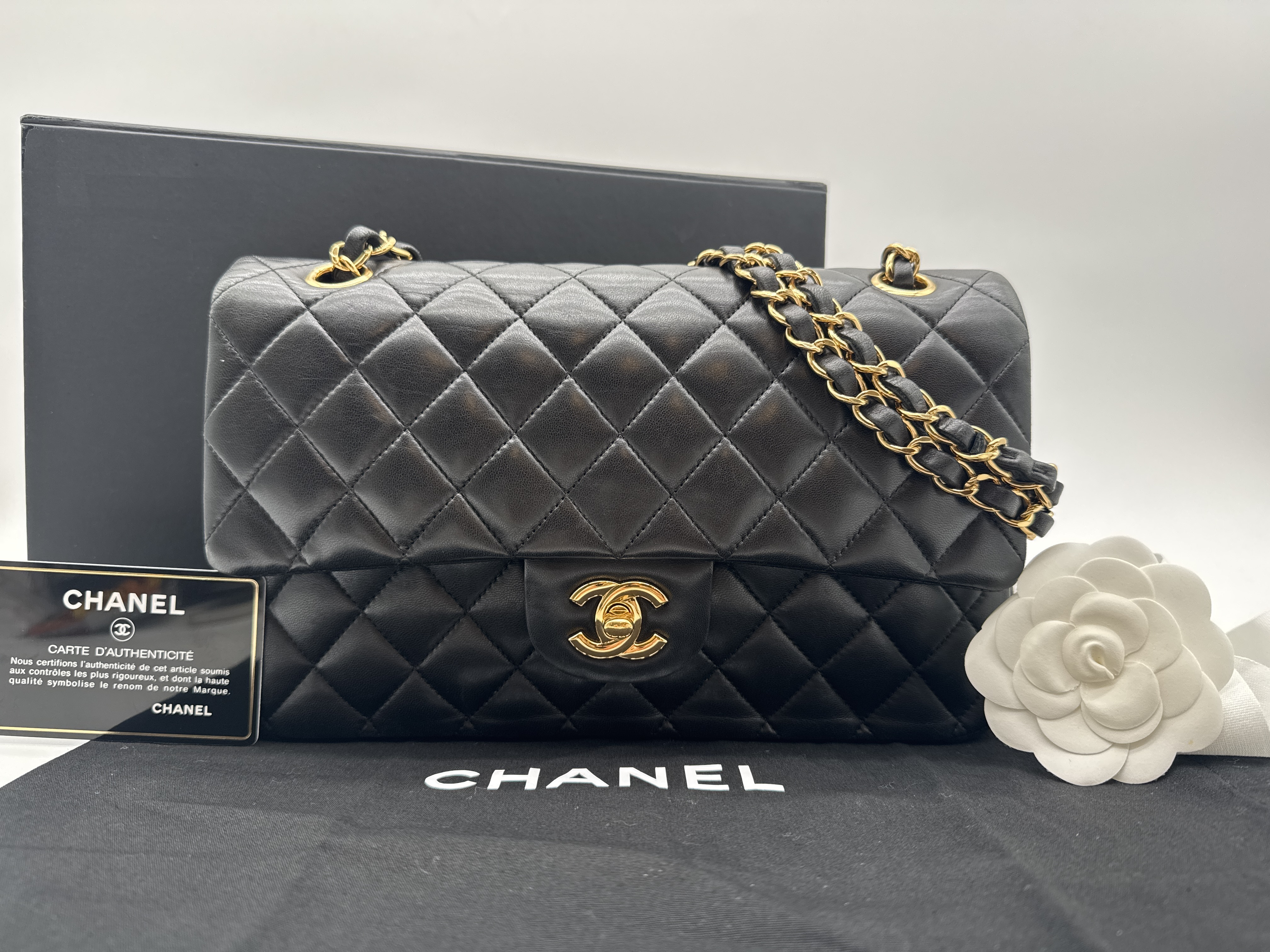 Lambskin Matelassé 25 Black Shoulder Bag