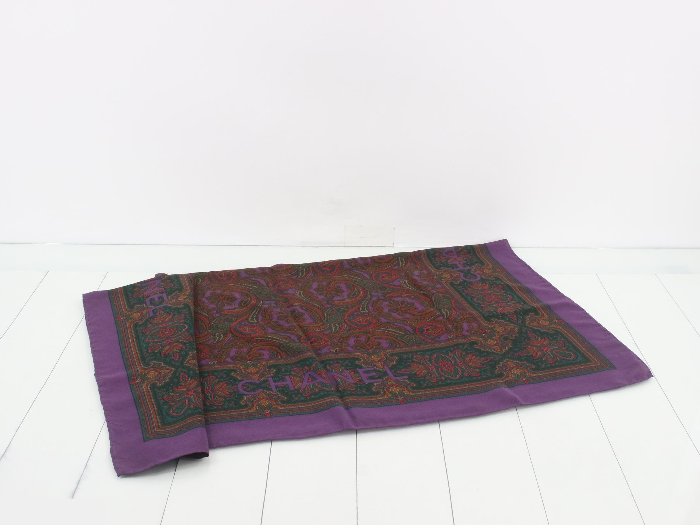 Paisley pattern vintage large silk scarf — view 3
