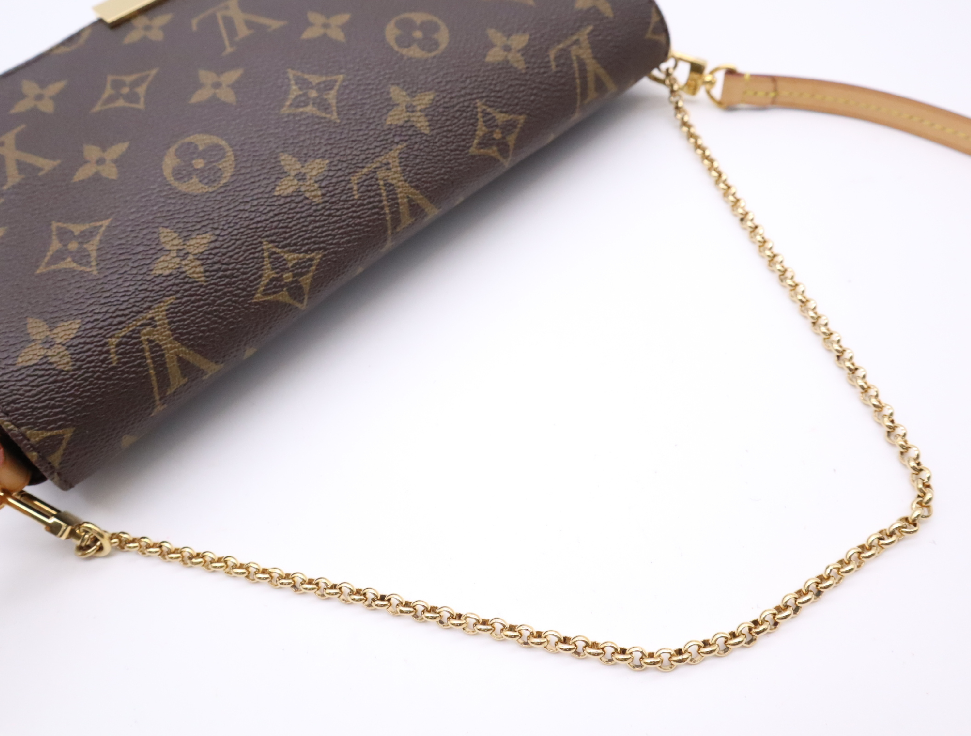 M40718 Monogram Favorite MM Shoulder Bag with Shoulder Strap — view 11