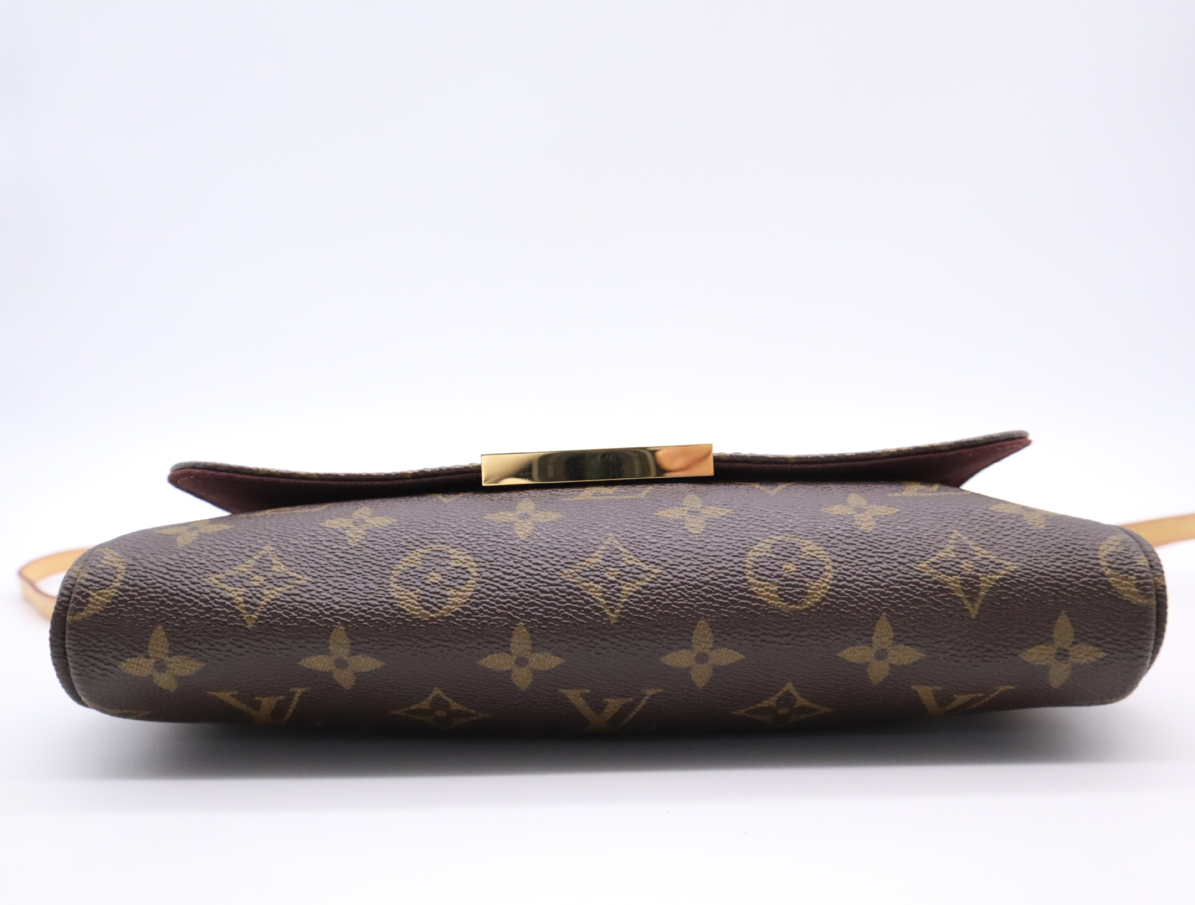 M40718 Monogram Favorite MM Shoulder Bag with Shoulder Strap — view 4