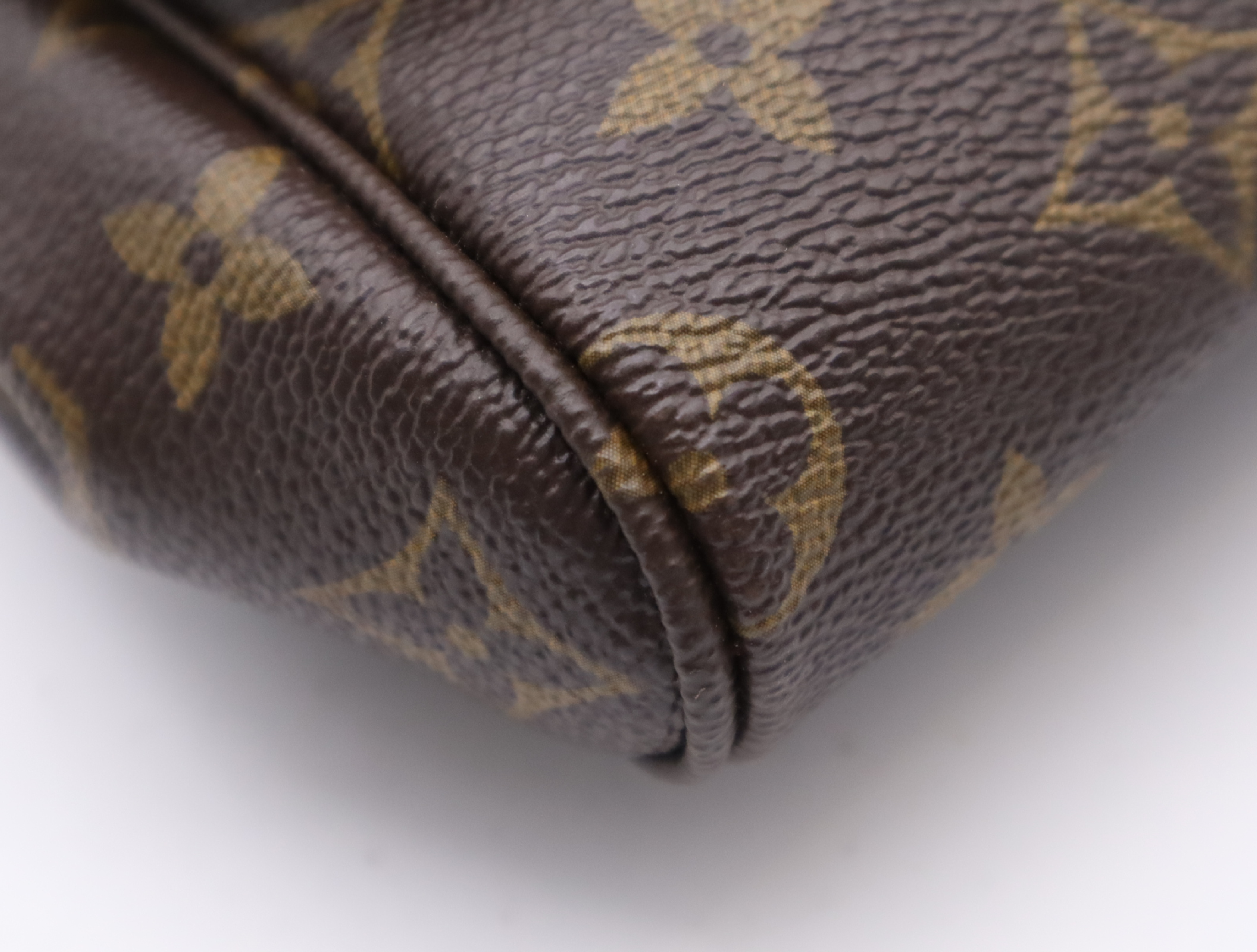M40718 Monogram Favorite MM Shoulder Bag with Shoulder Strap — view 6