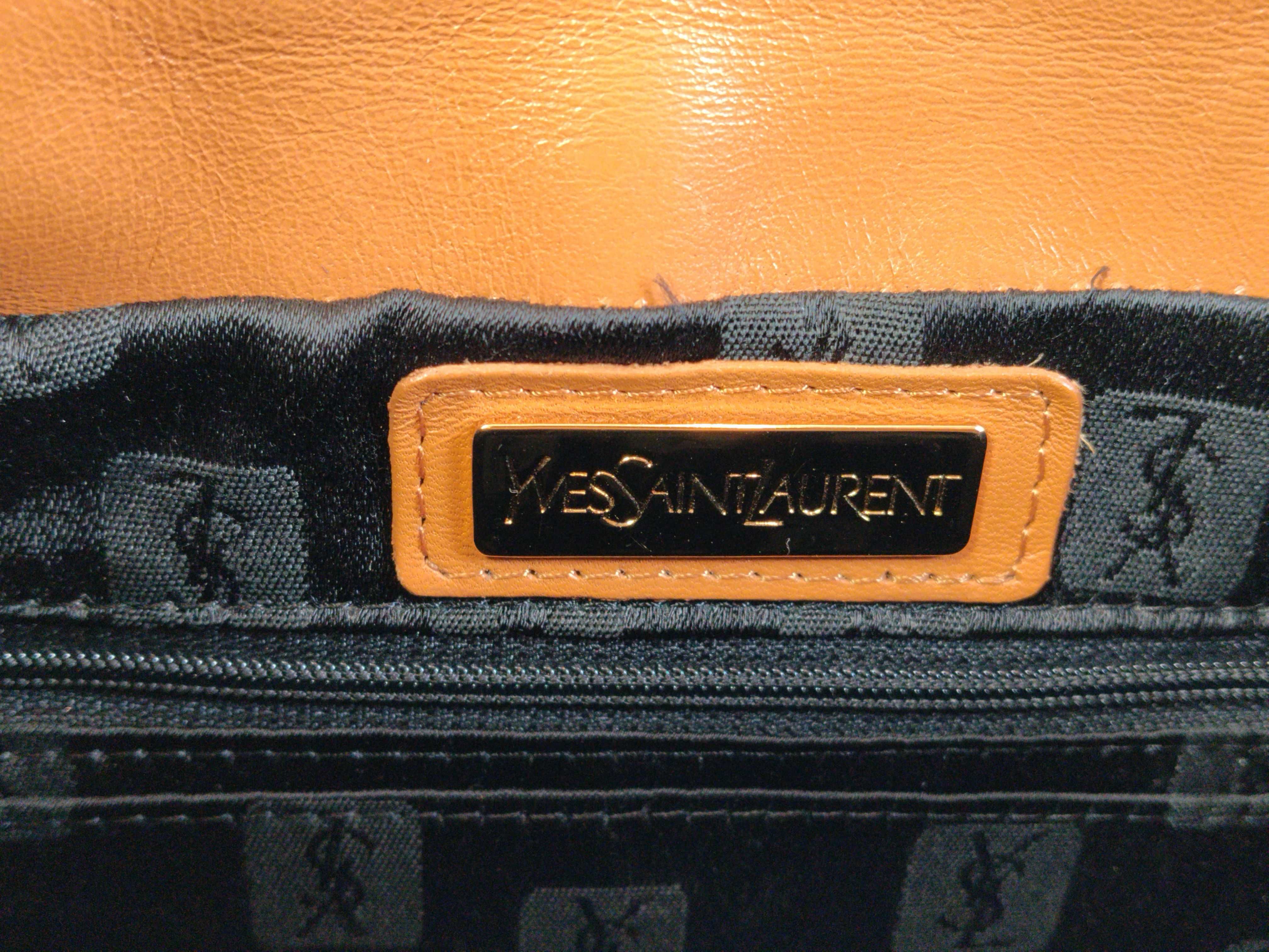 Shoulder Bag (with original box) — view 11