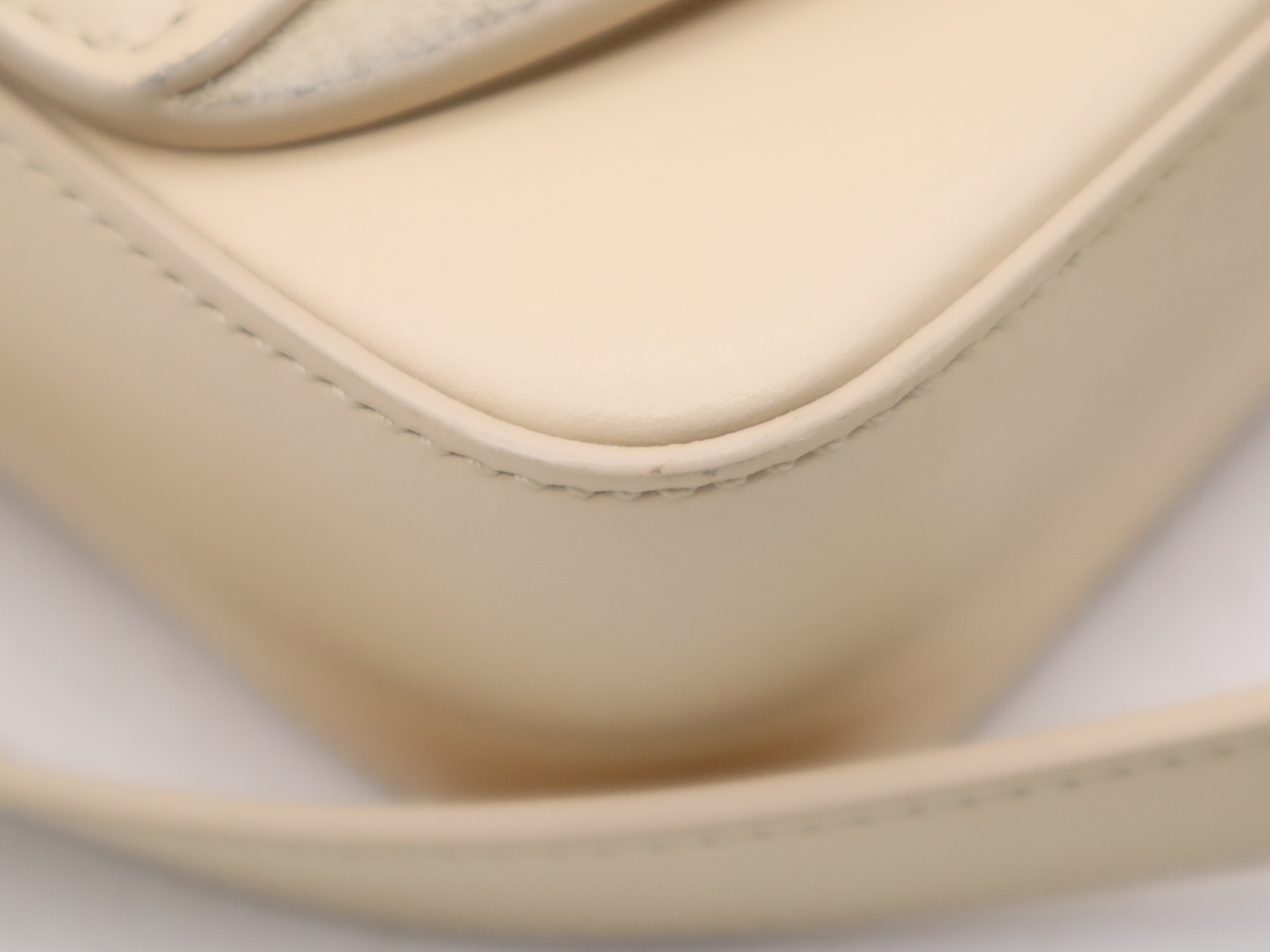 CHC19US193 Leather White Gold Hardware Handbag with Shoulder Strap — view 12