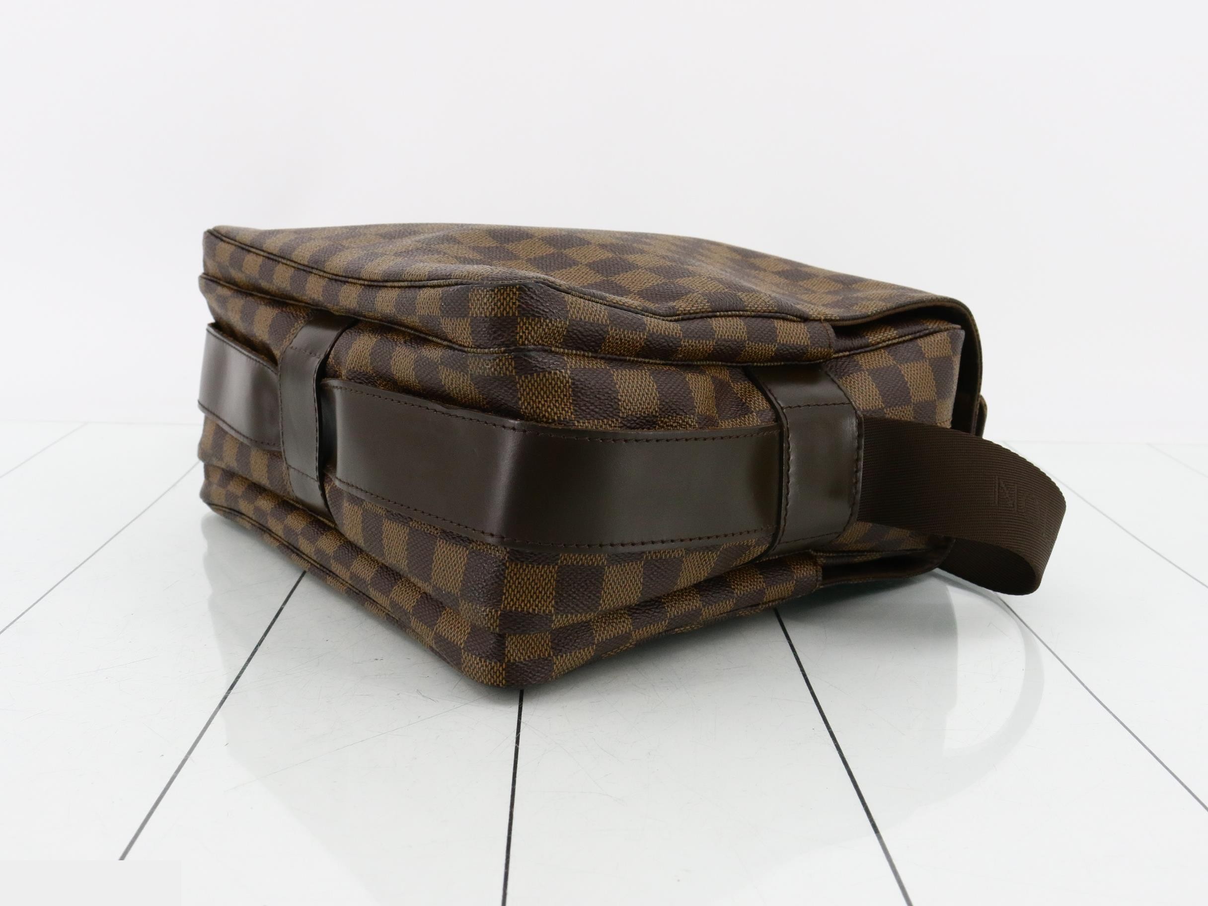 Navilio Damier Ebene Shoulder Bag — view 6