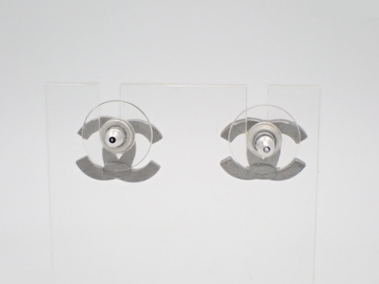 Earrings with Coco Mark logo — view 2