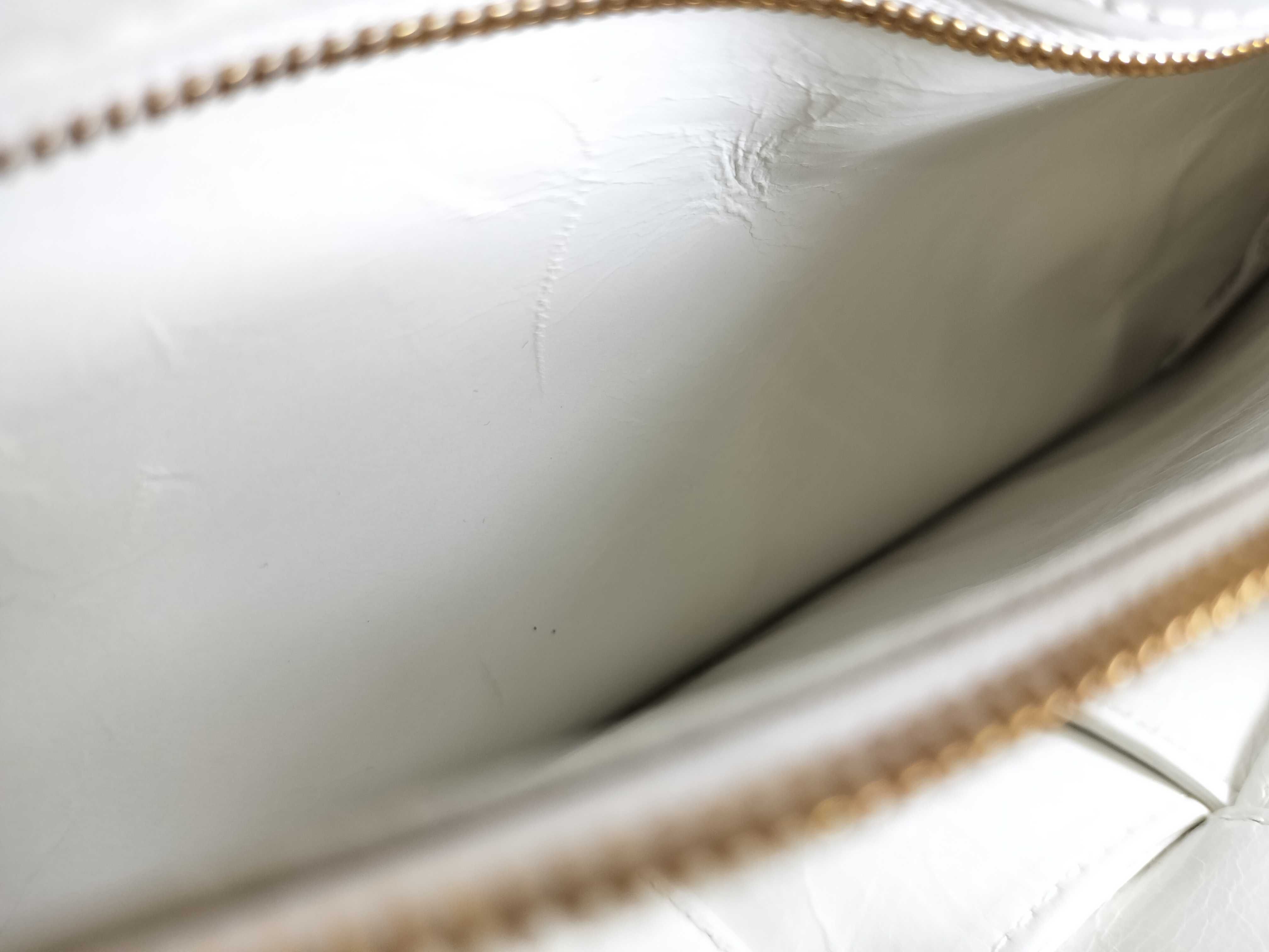 Intrecciato Bottega Veneta Shoulder Bag — view 11