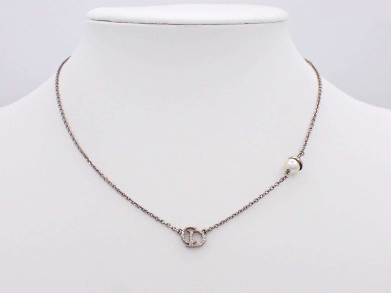 Logo necklace, chain approximately 42cm — view 3