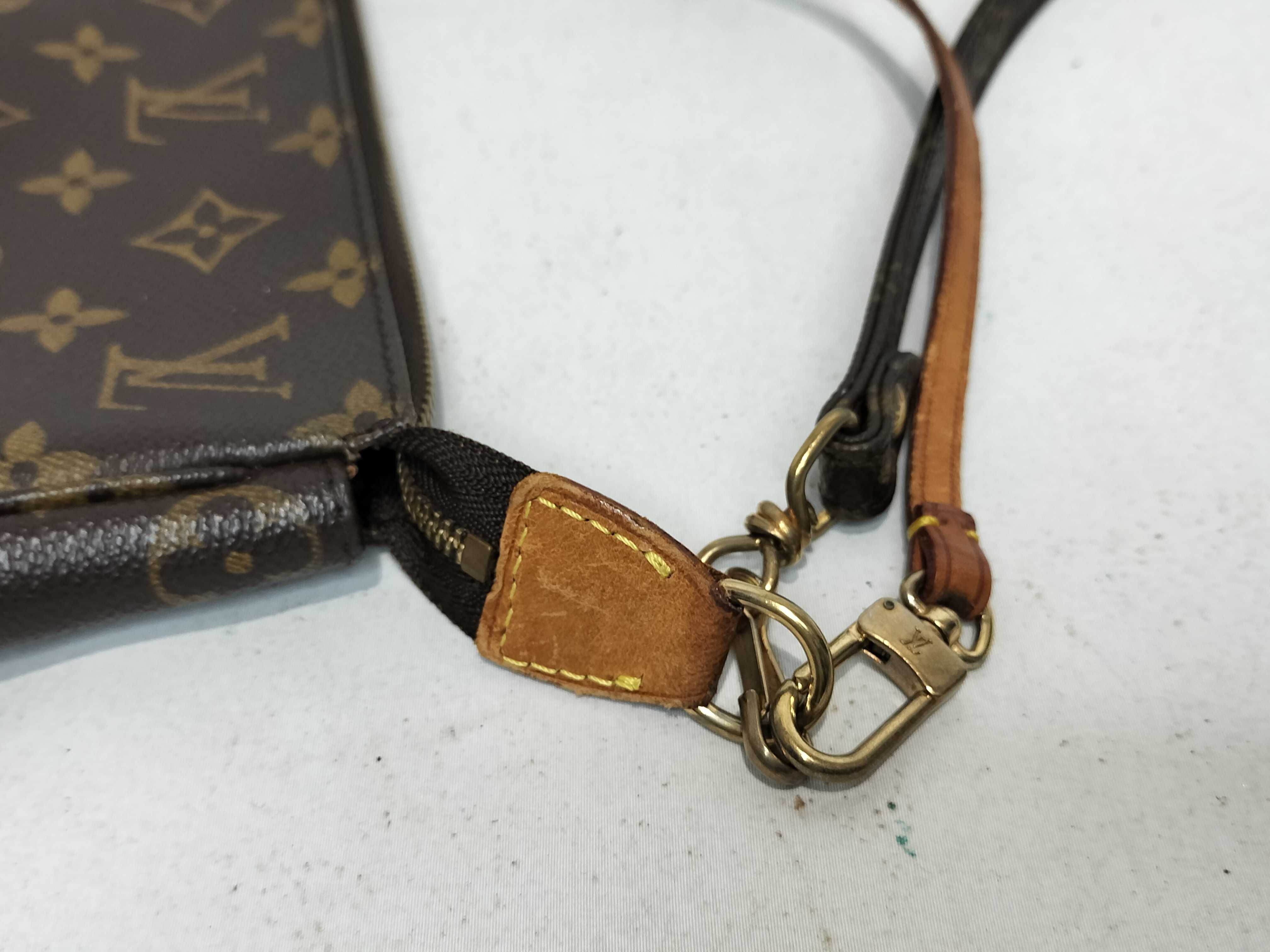 Monogram Pochette Accessoires M51986 Shoulder Bag with Strap — view 5