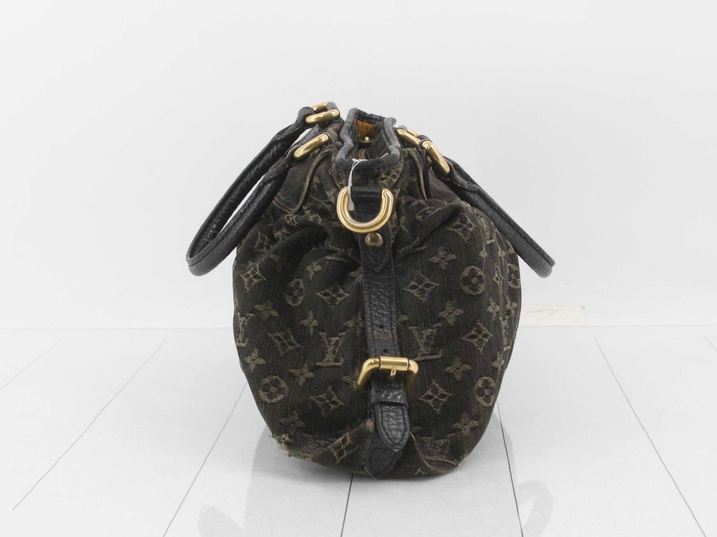Neo Cabby MM Noir Shoulder Bag — view 3