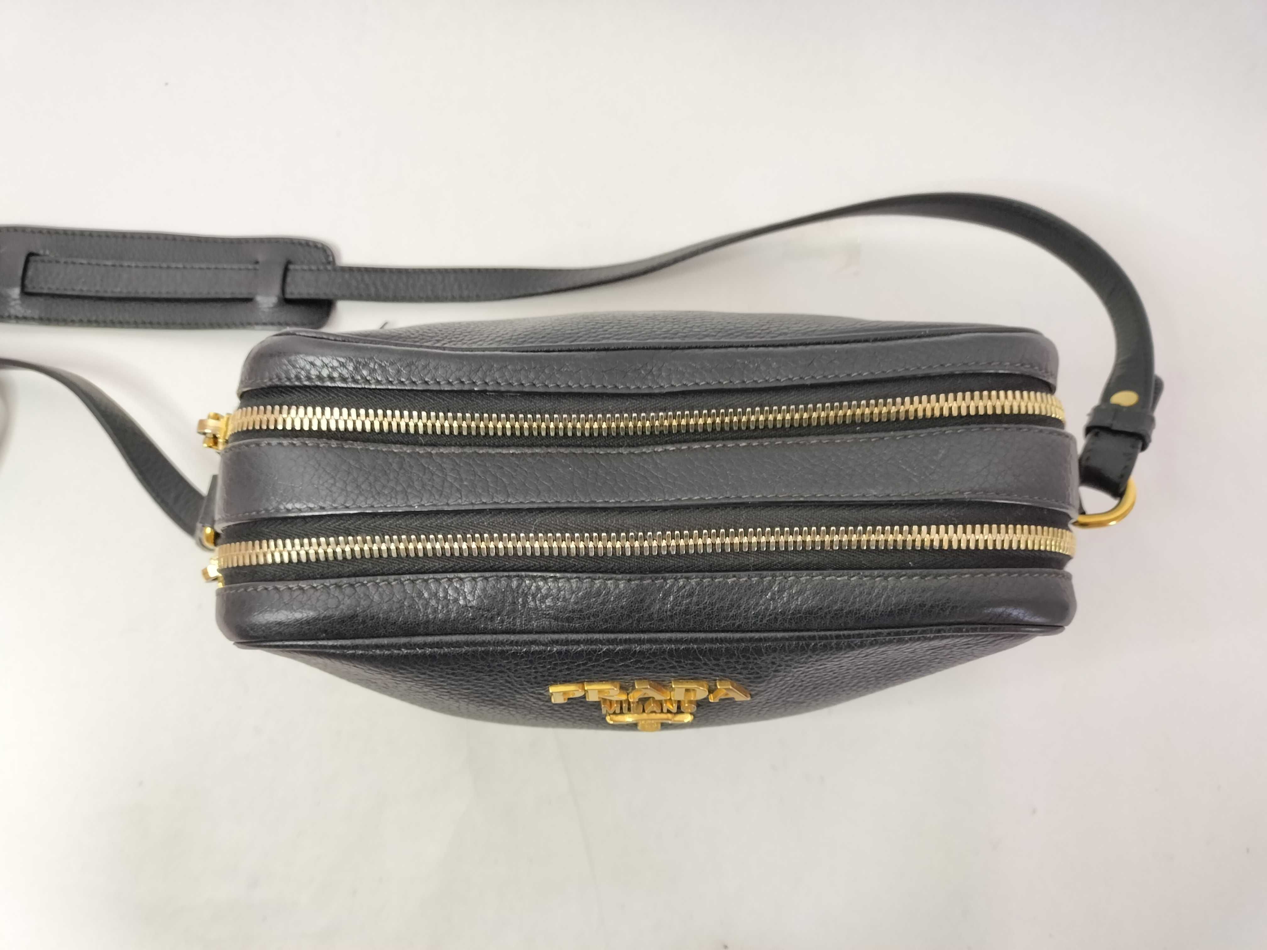 Vitello Daino Camera Bag, Black Shoulder Bag — view 12