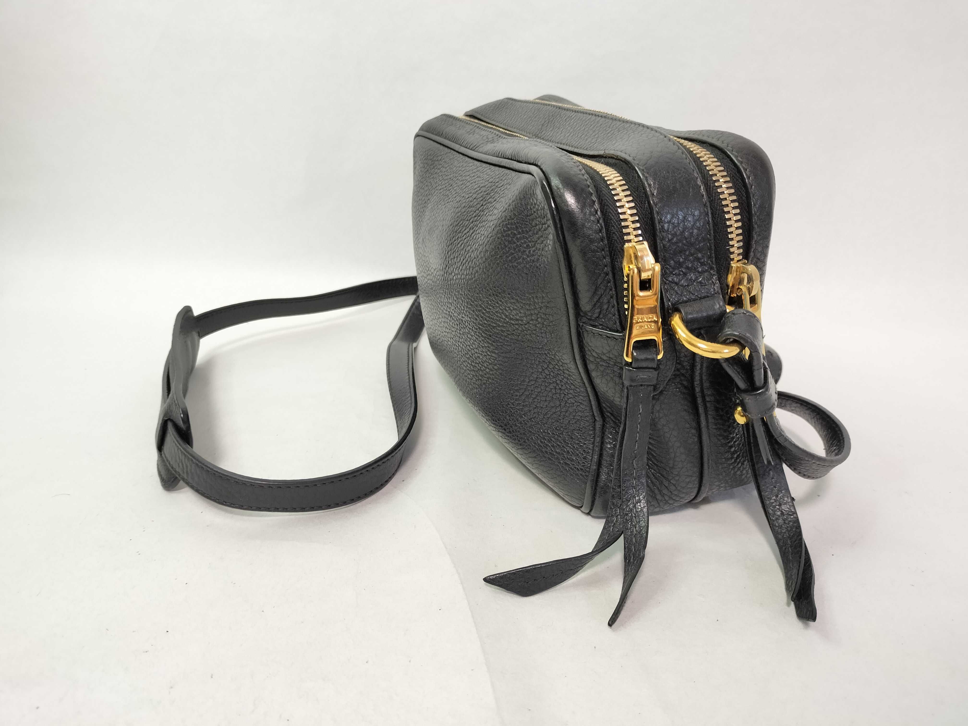Vitello Daino Camera Bag, Black Shoulder Bag — view 3