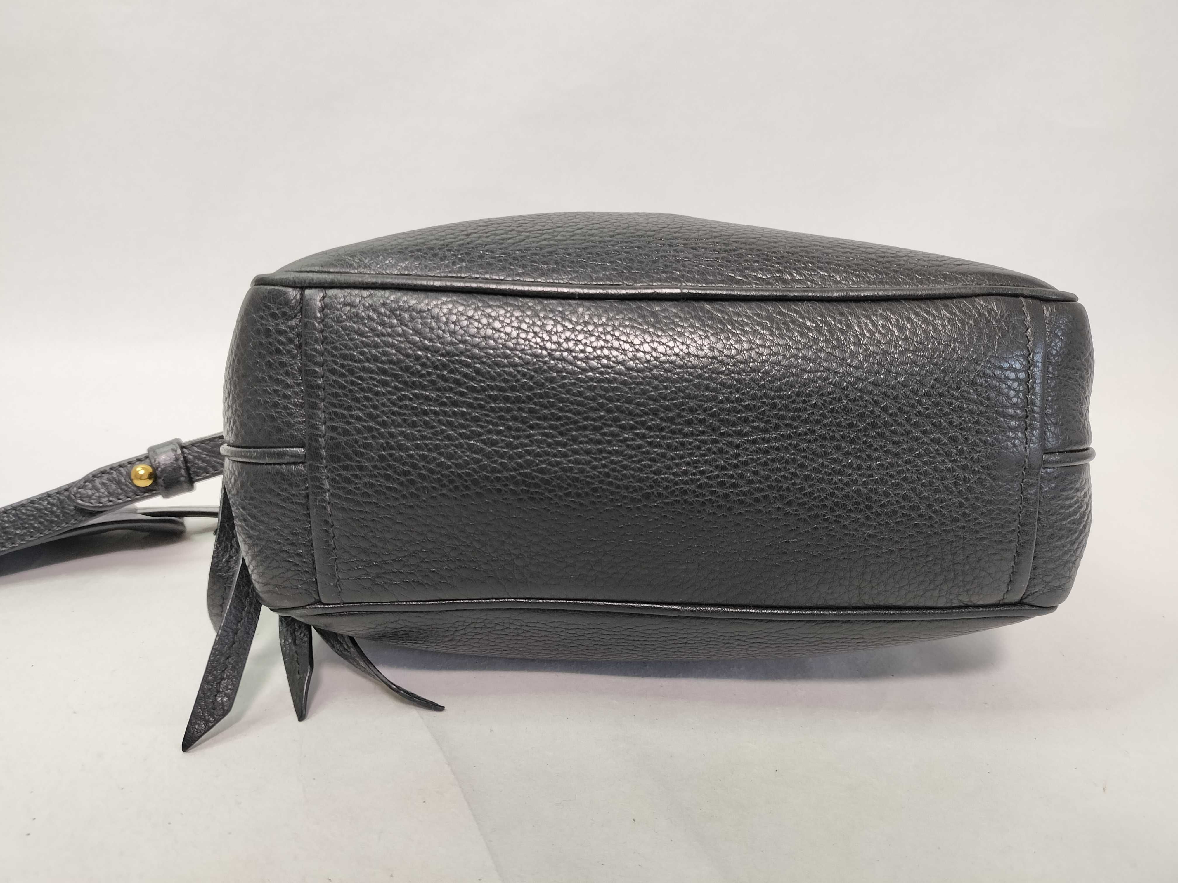 Vitello Daino Camera Bag, Black Shoulder Bag — view 9