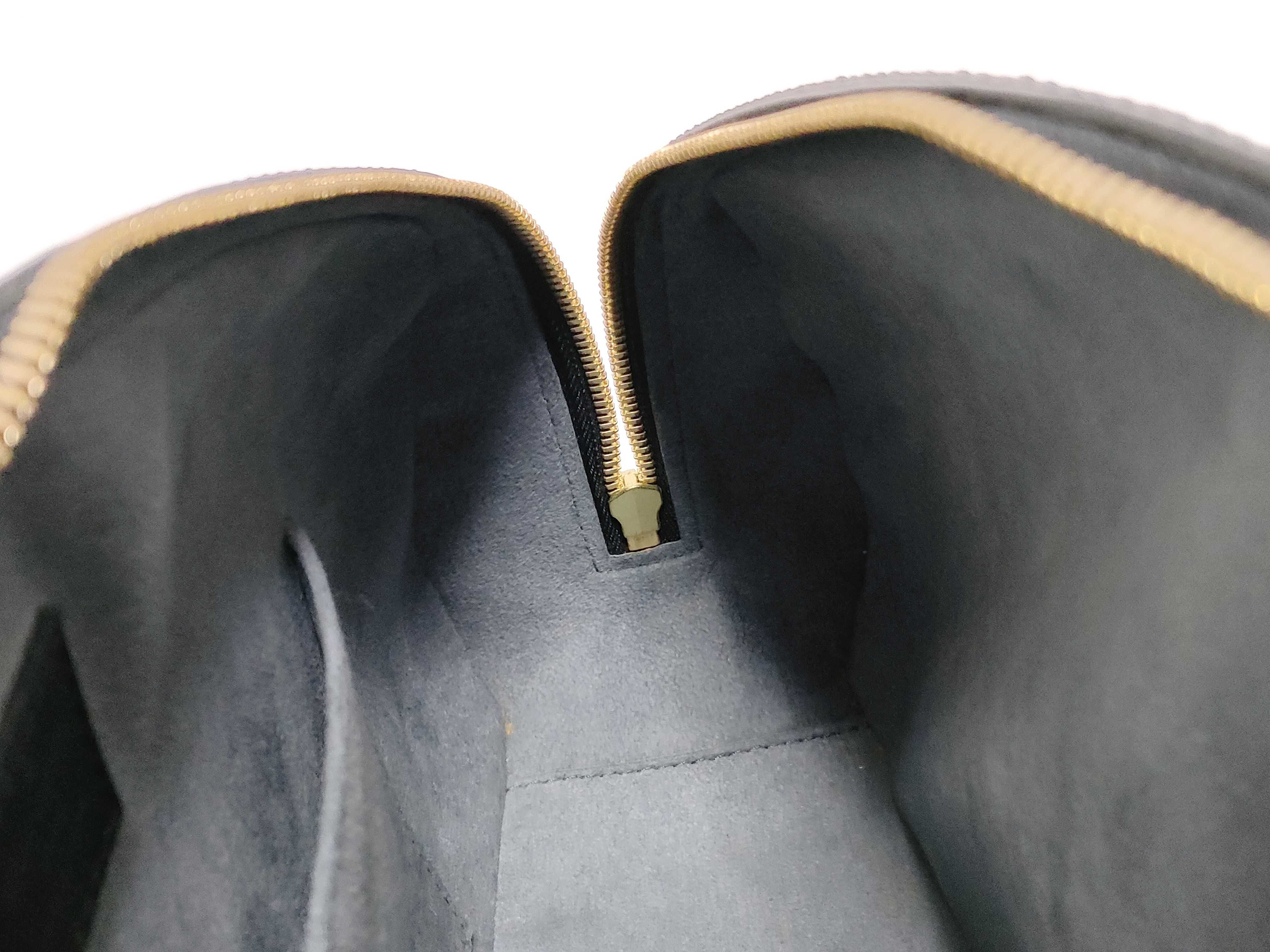 Epi Black Leather Epi Jasmine Handbag — view 9