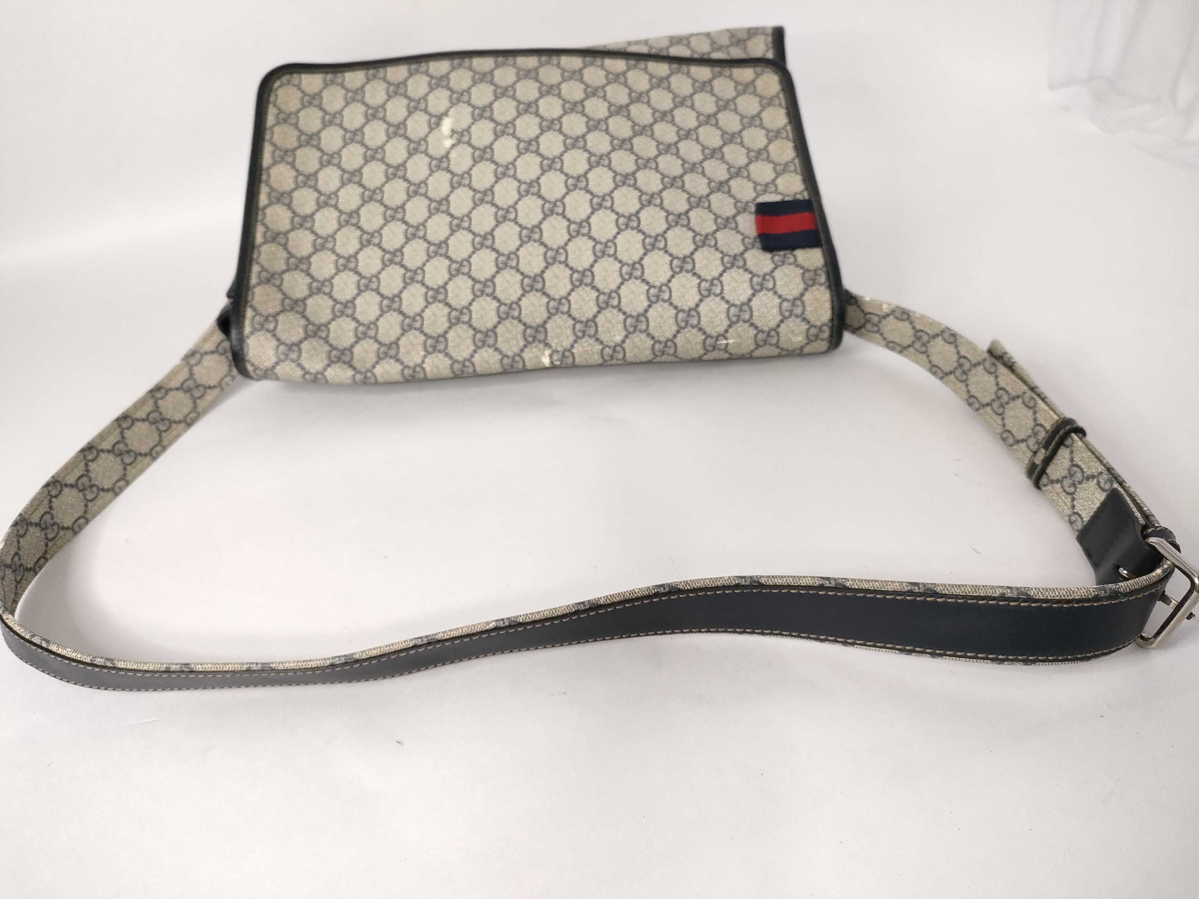 GG Supreme 246411 Messenger Bag Shoulder Bag — view 3