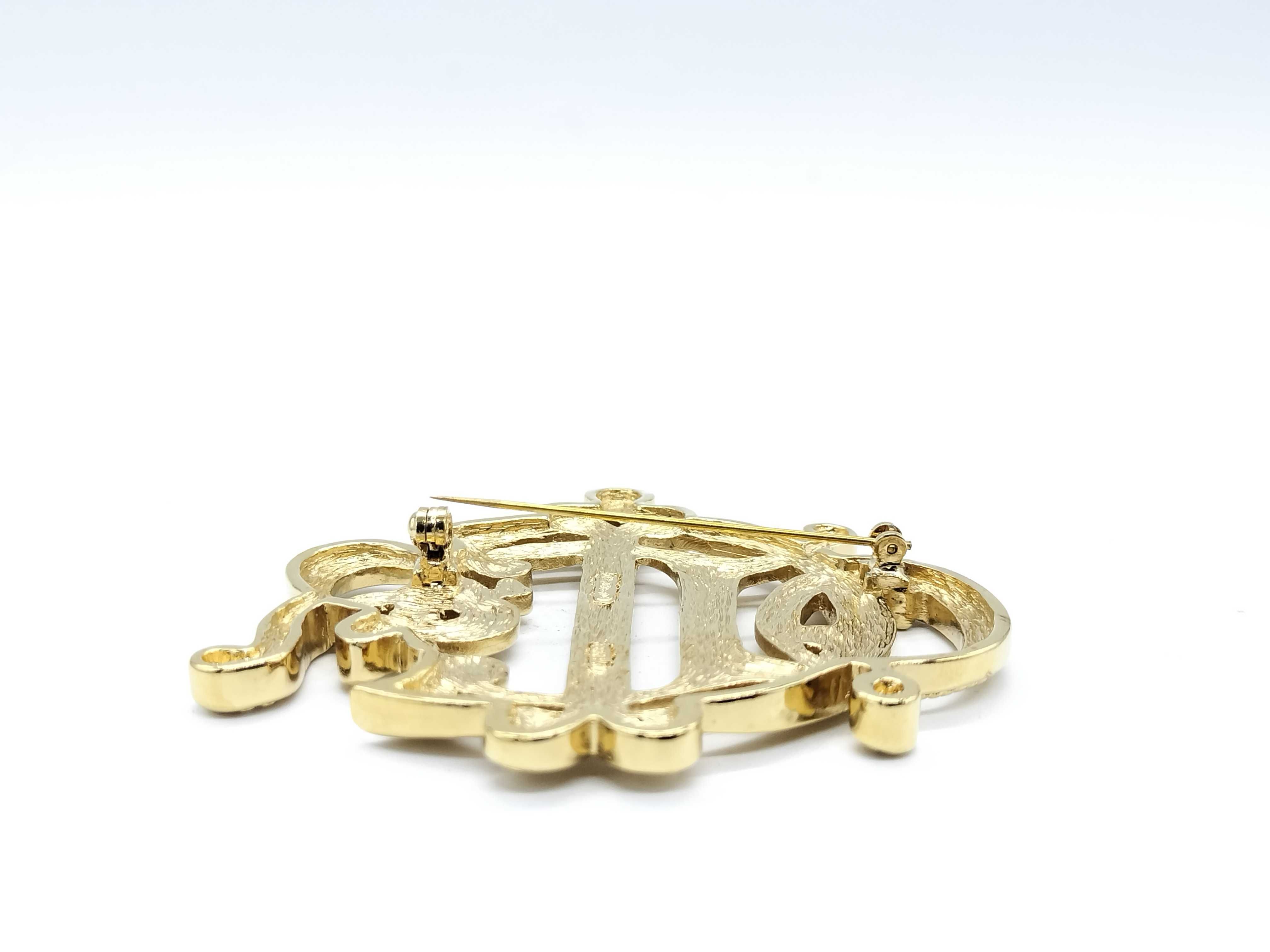 brooch emblem gold brooch — view 4
