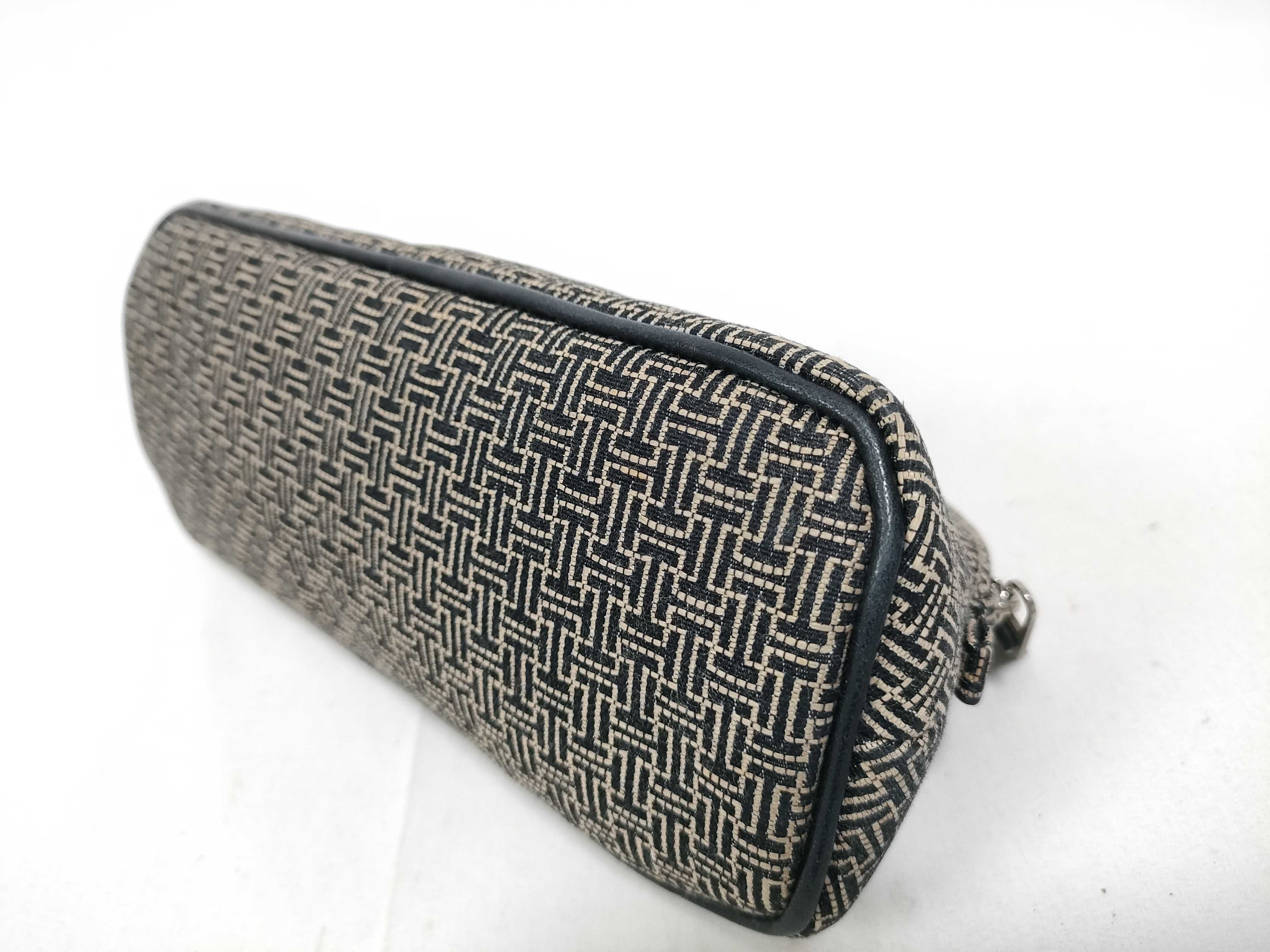 pouch — view 4