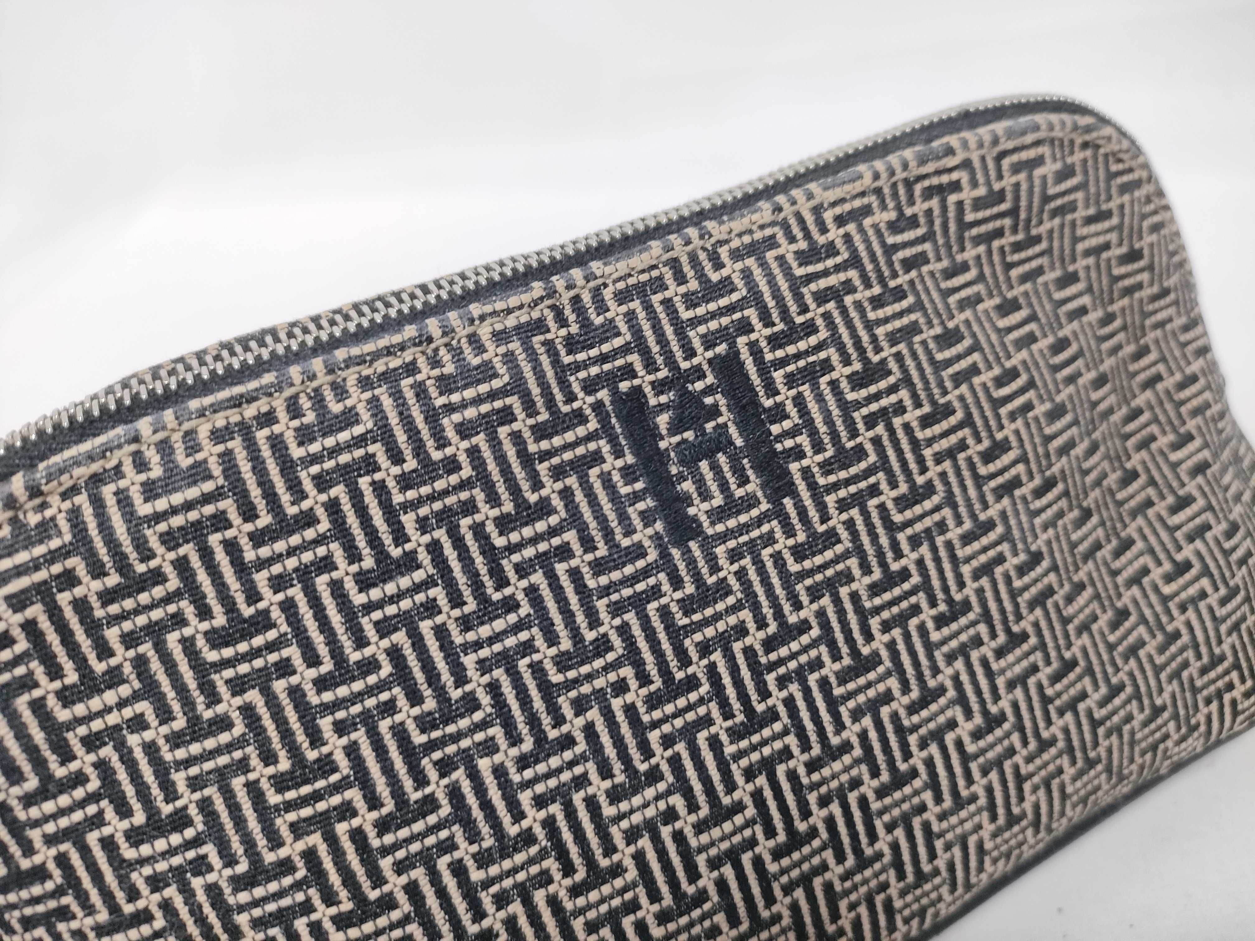 pouch — view 9