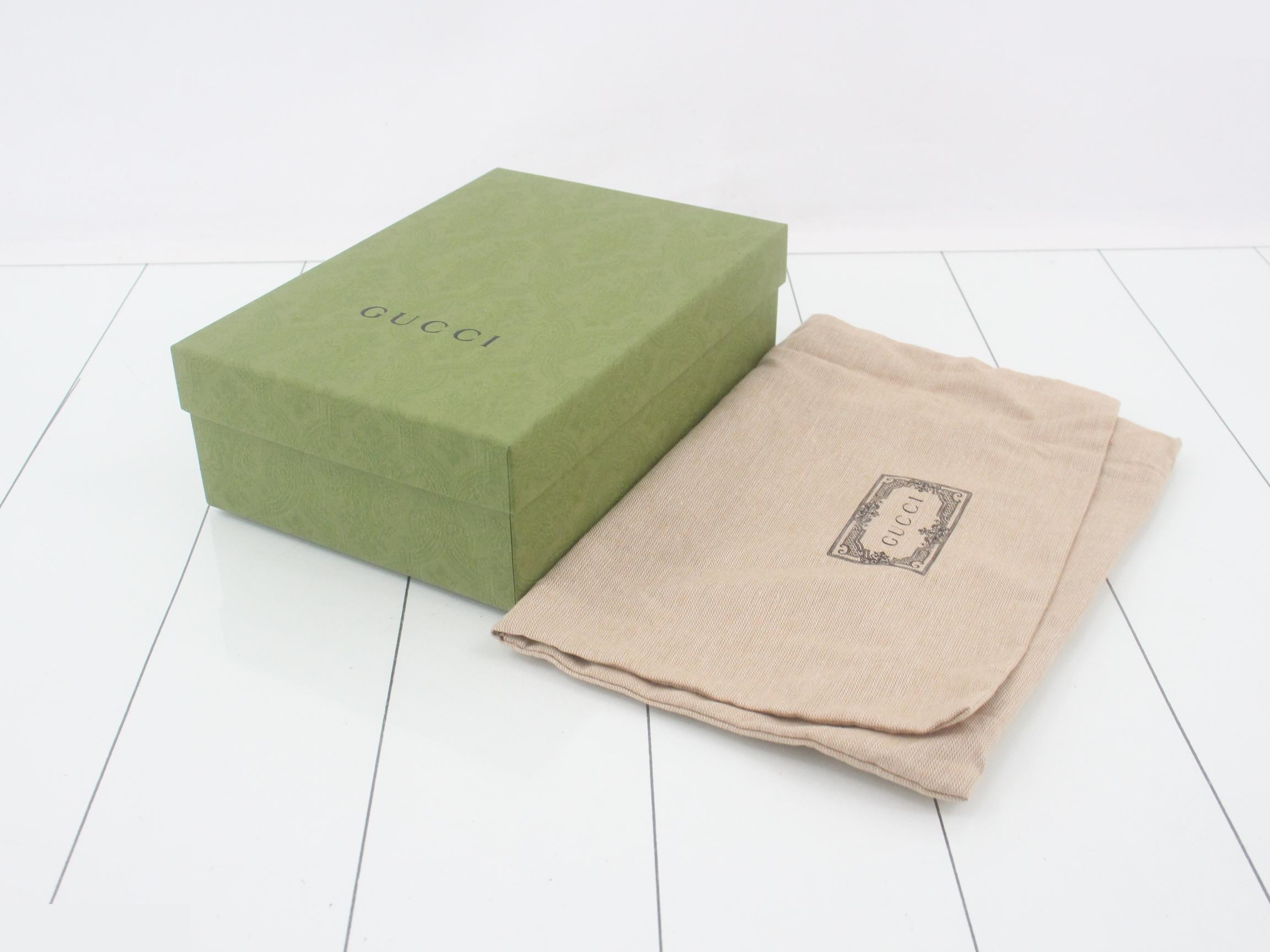 Unused double chain wallet — view 5