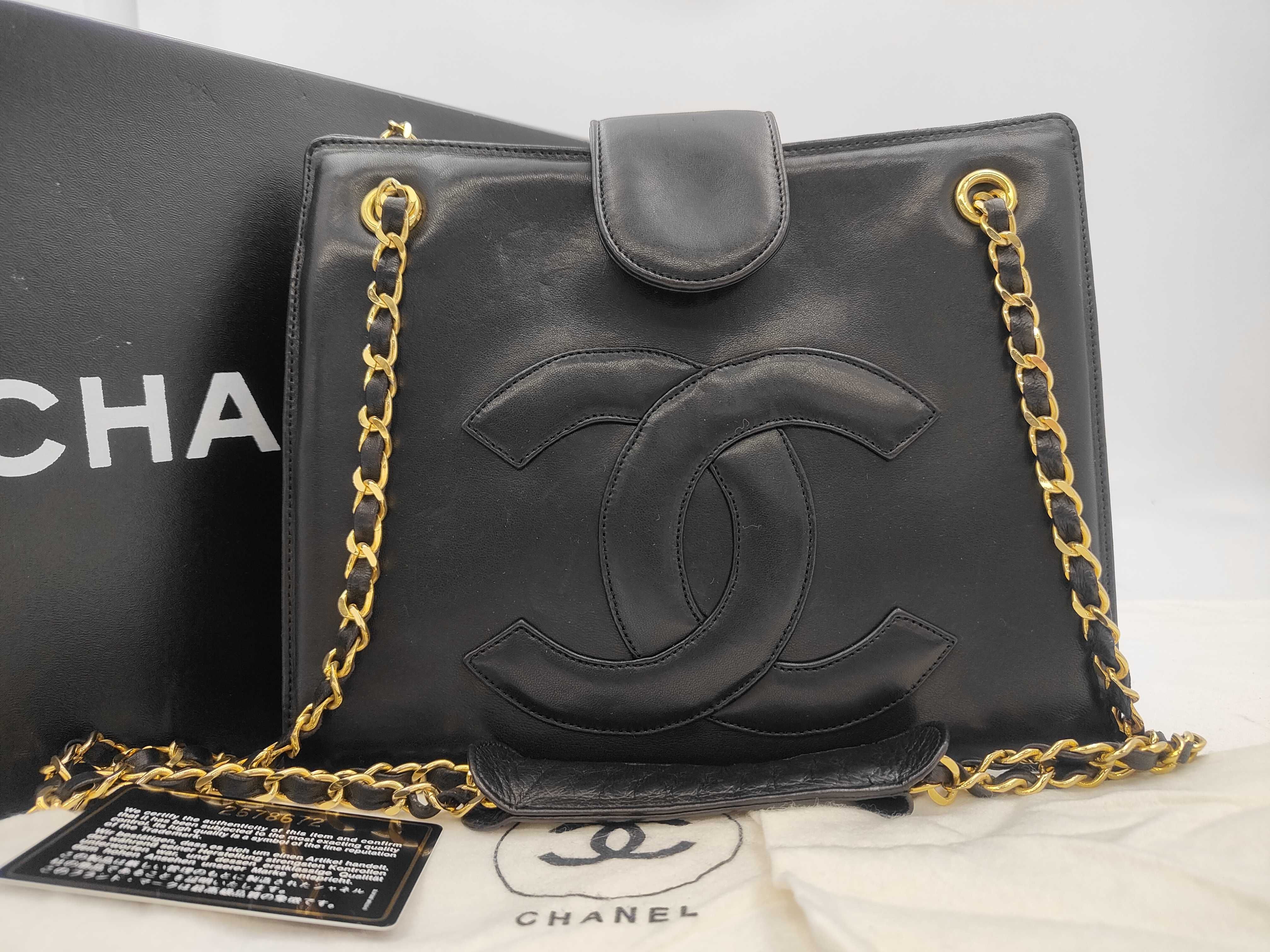 Chain Shoulder Tote Bag