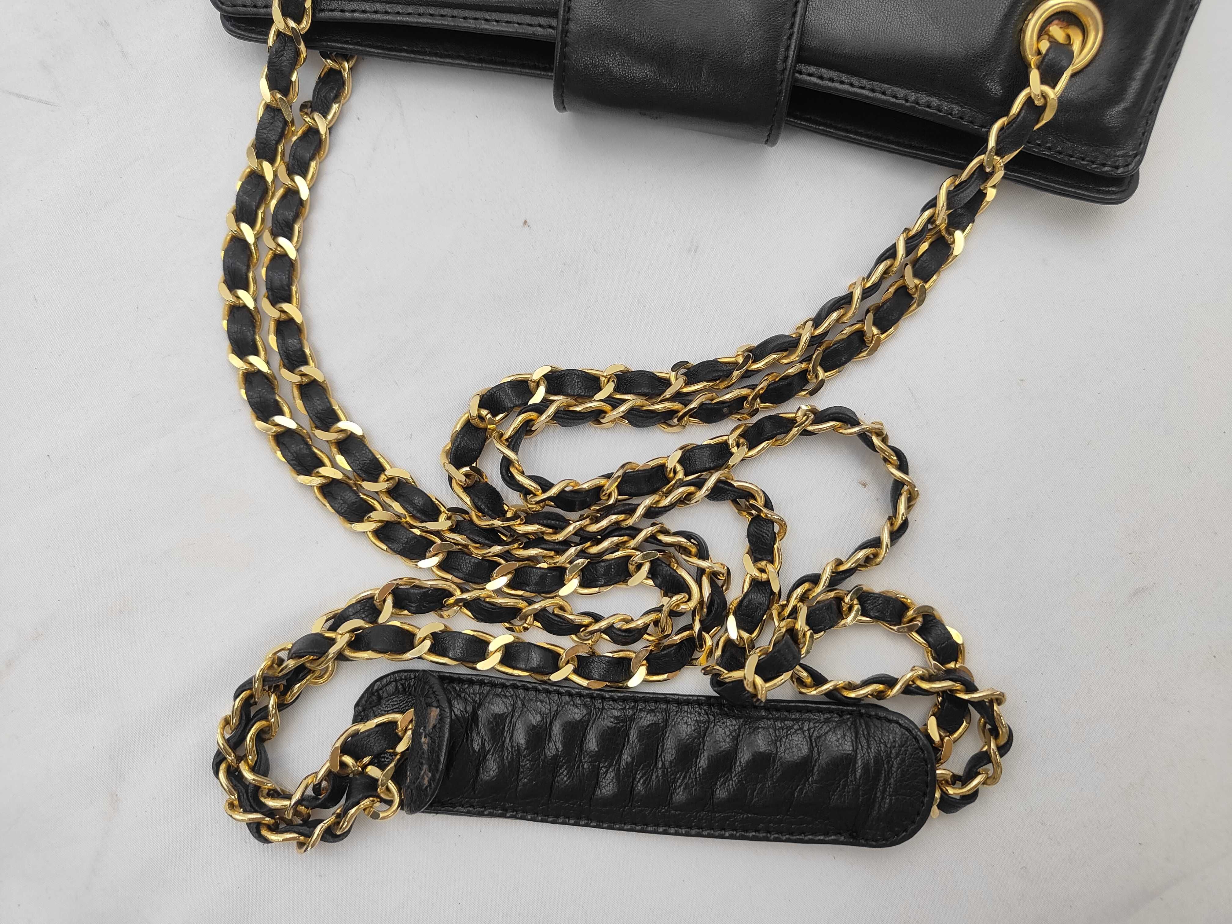 Chain Shoulder Tote Bag — view 3