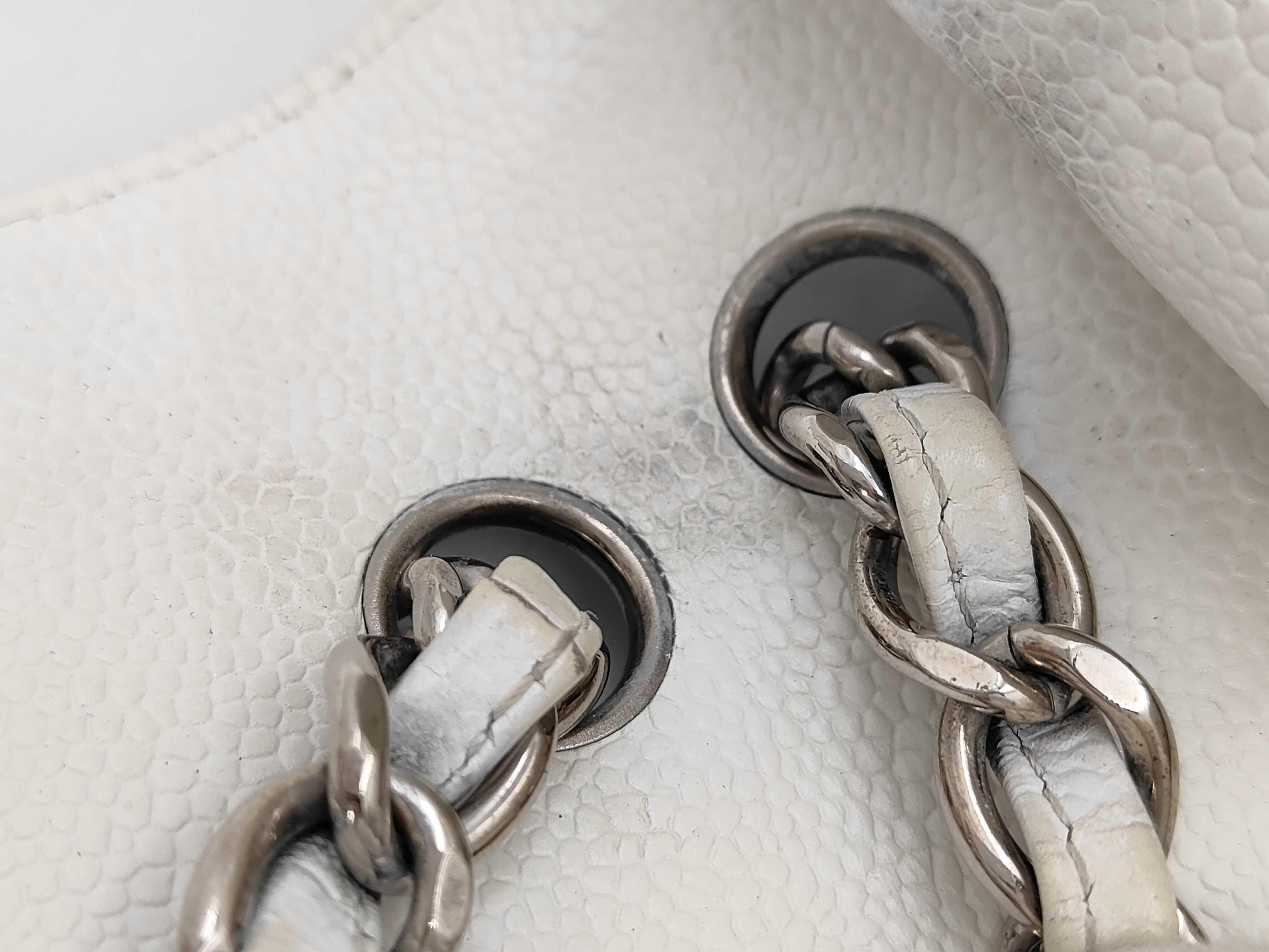 Matelassé Grained Calfskin White Silver Shoulder Bag — view 7